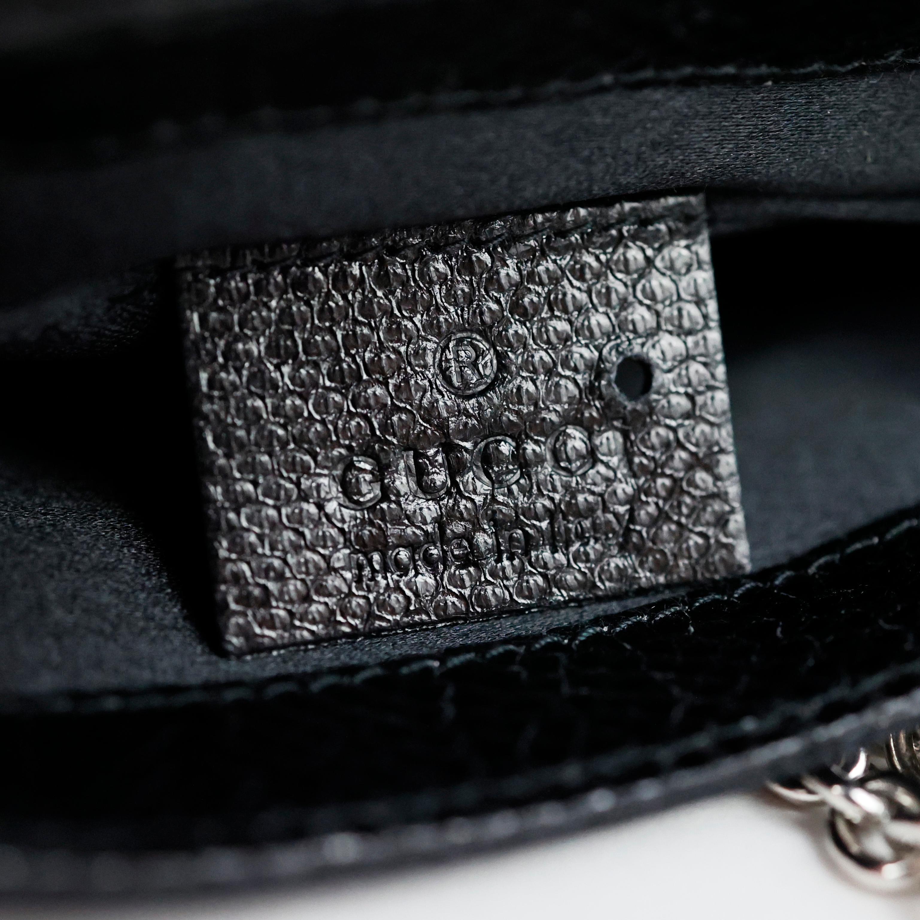 Rare sac à bandoulière Gucci by Tom Ford mini GG embelli de cristaux imbriqués en vente 4