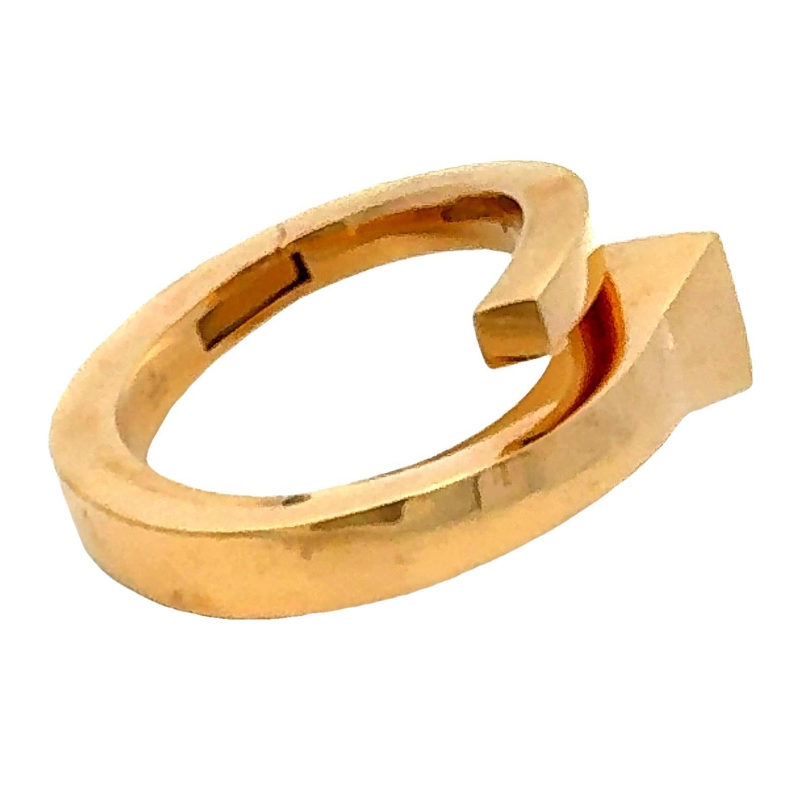 Rare Gucci Chiodo Hinged Bypass 18K Yellow Gold Cuff Bangle Bracelet Size 16 1