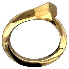 Rare Gucci Chiodo Hinged Bypass 18K Yellow Gold Cuff Bangle Bracelet Size 16