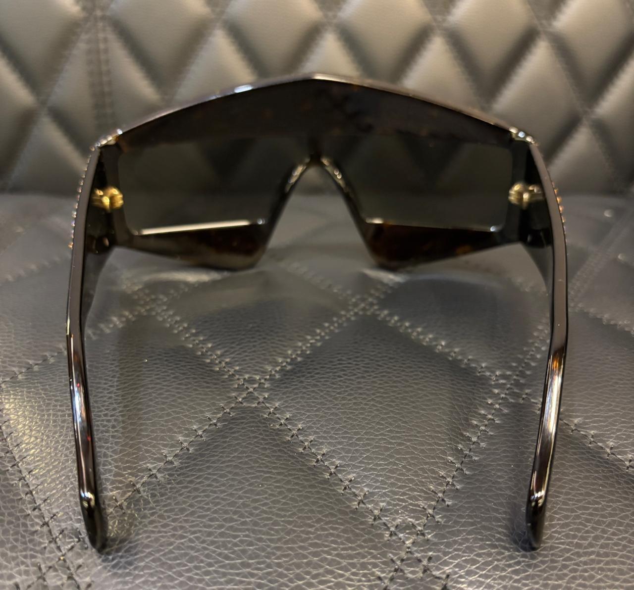 Nero Rari occhiali da sole Gucci Hollywood Night Crystal Shield in vendita