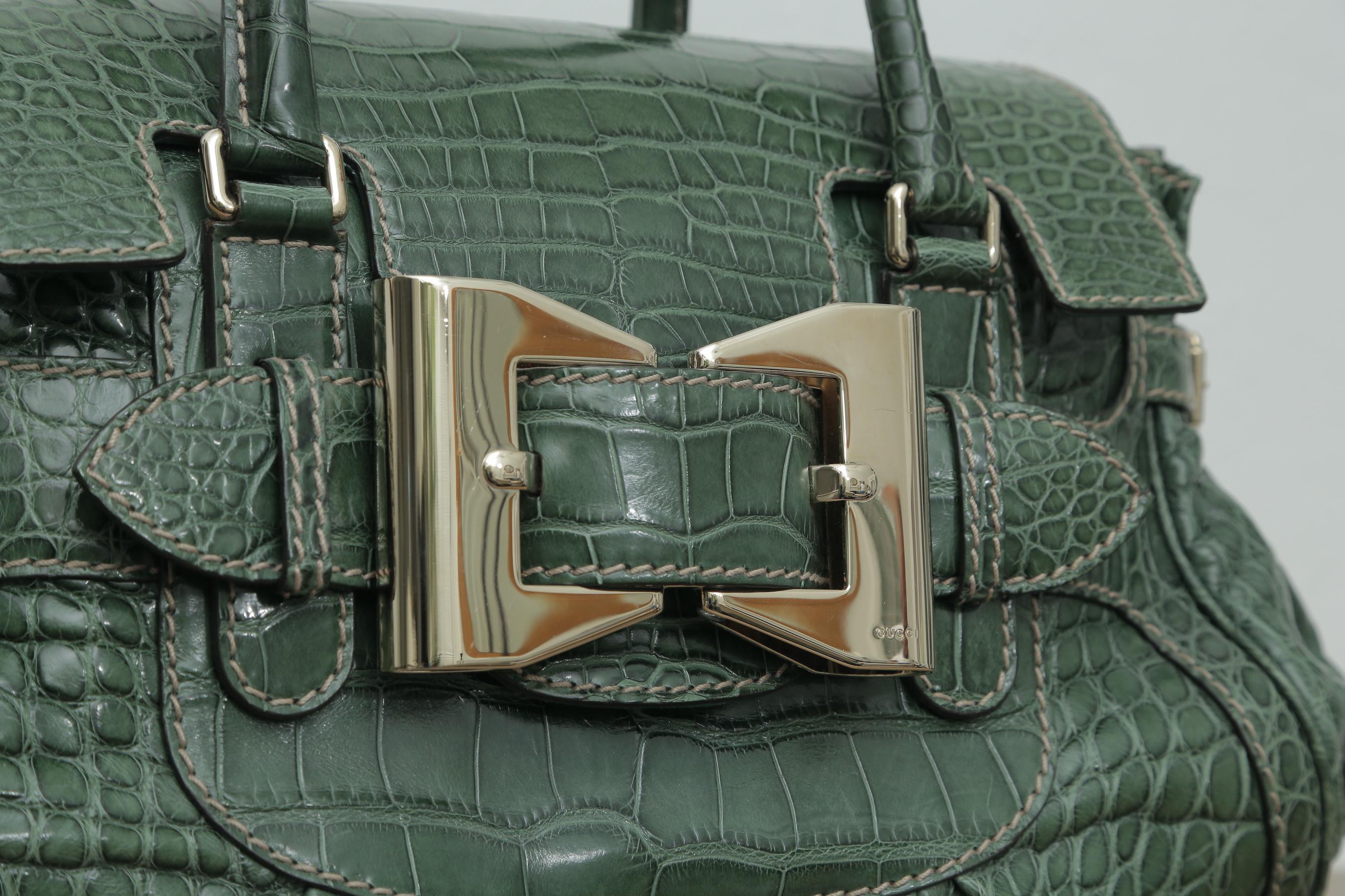  Seltene Gucci Weekend/Reisetasche aus grünem Krokodilleder in limitierter Auflage (Grau) im Angebot