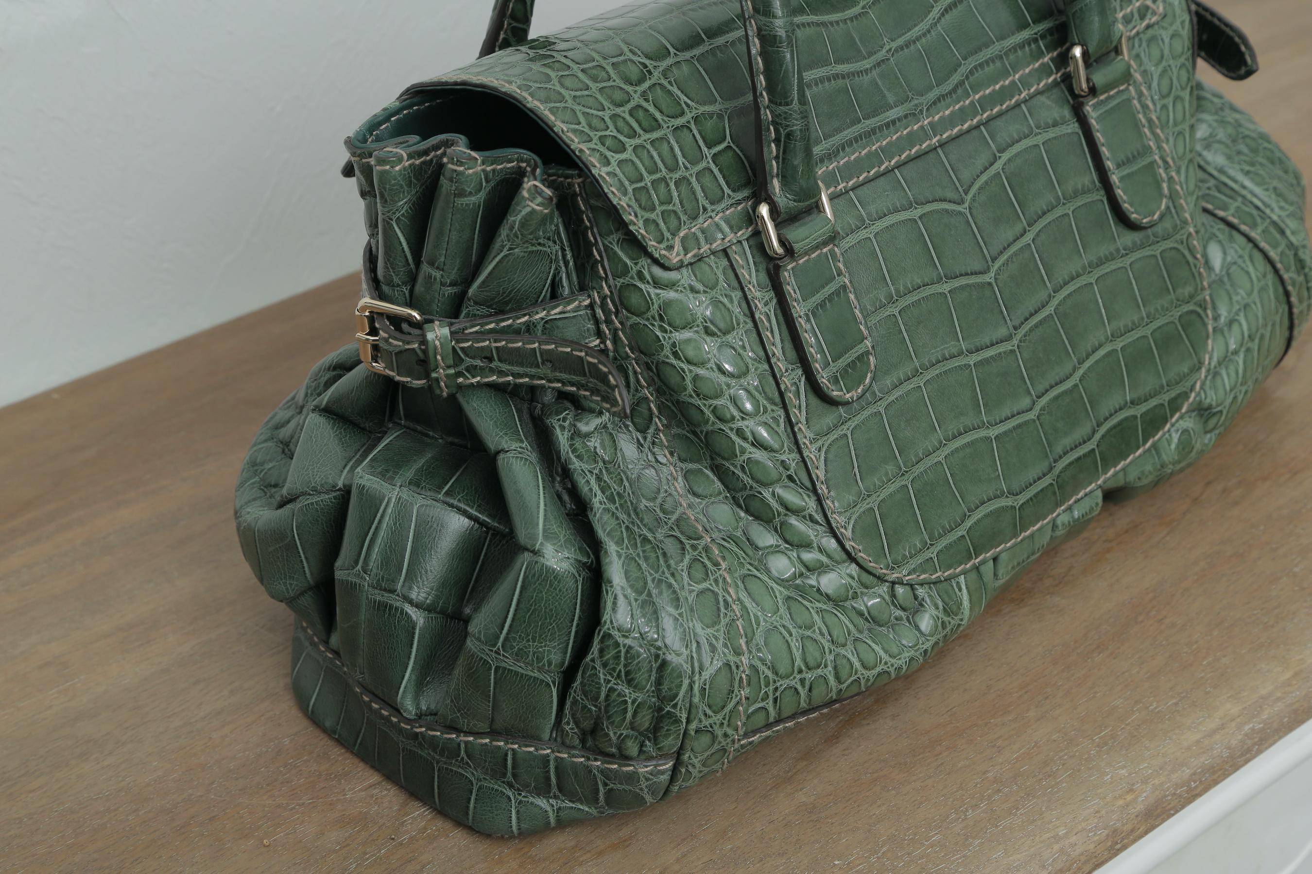  Seltene Gucci Weekend/Reisetasche aus grünem Krokodilleder in limitierter Auflage Damen im Angebot