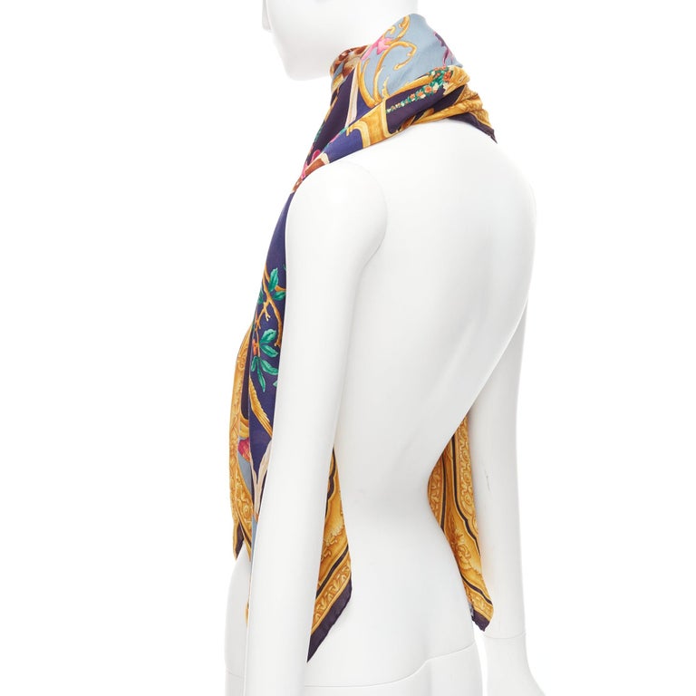 Foulard En Soie Vintage - Motif Multicolore - Dimensions 85x87 Cm - Occasion Femme