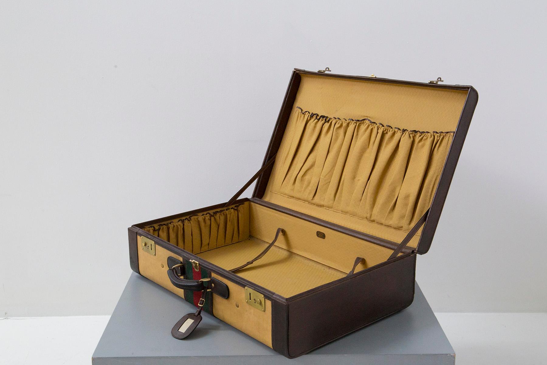 Rare Gucci Travel suitcase in fabric and leather, original label 2