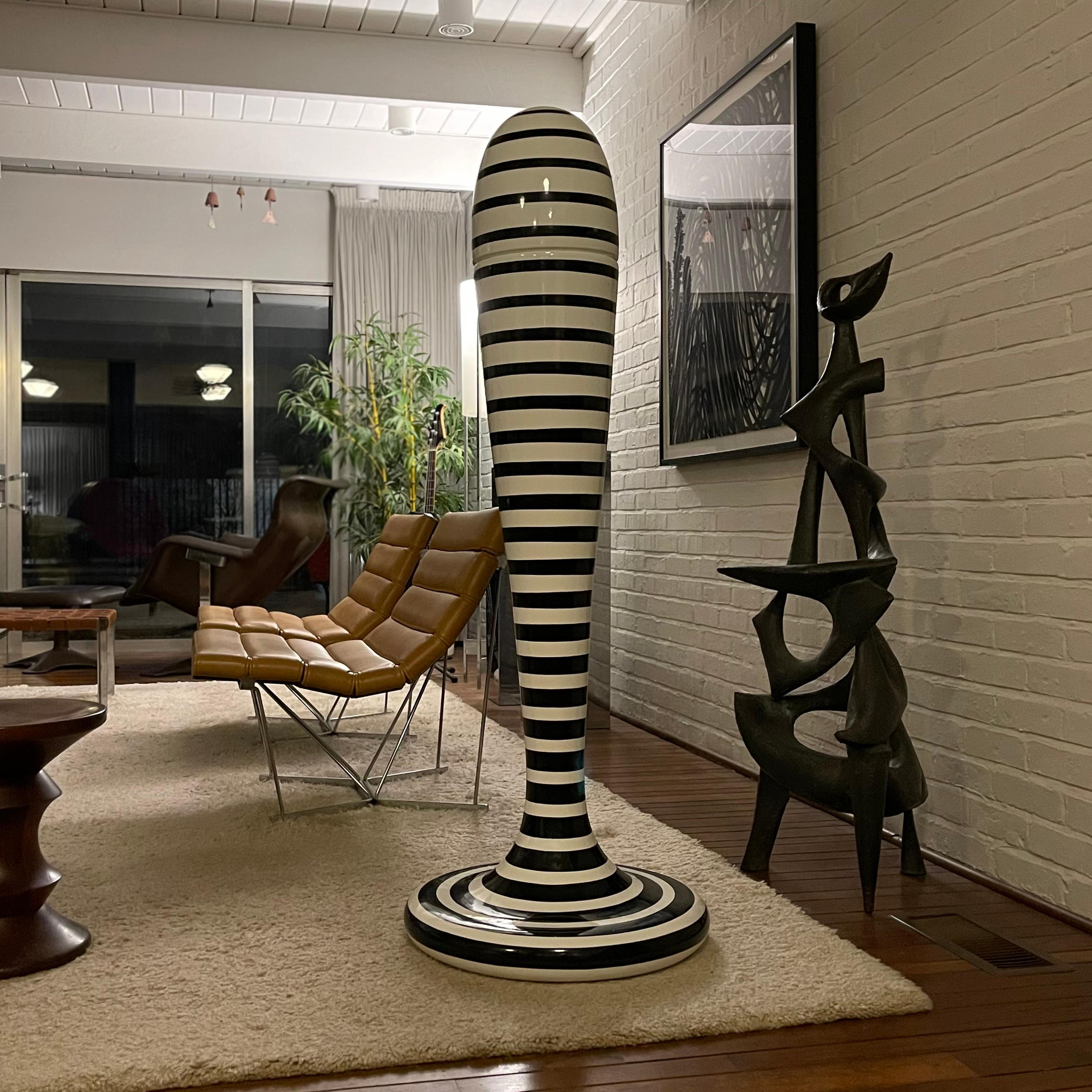 Rare vase/sculpture « Lingam » de Guido Venturini par Alessi en vente 7