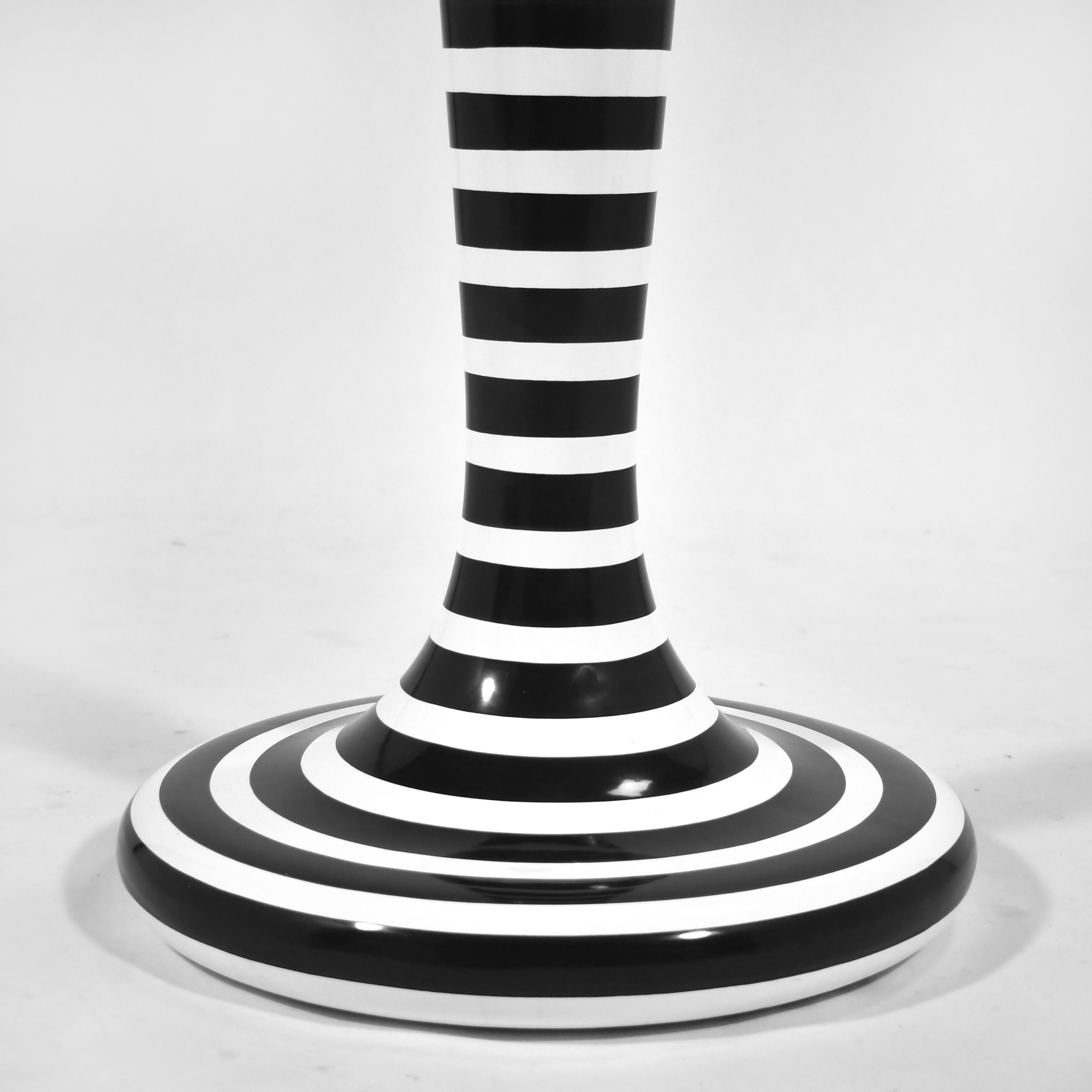 Rare vase/sculpture « Lingam » de Guido Venturini par Alessi Bon état - En vente à Highland, IN