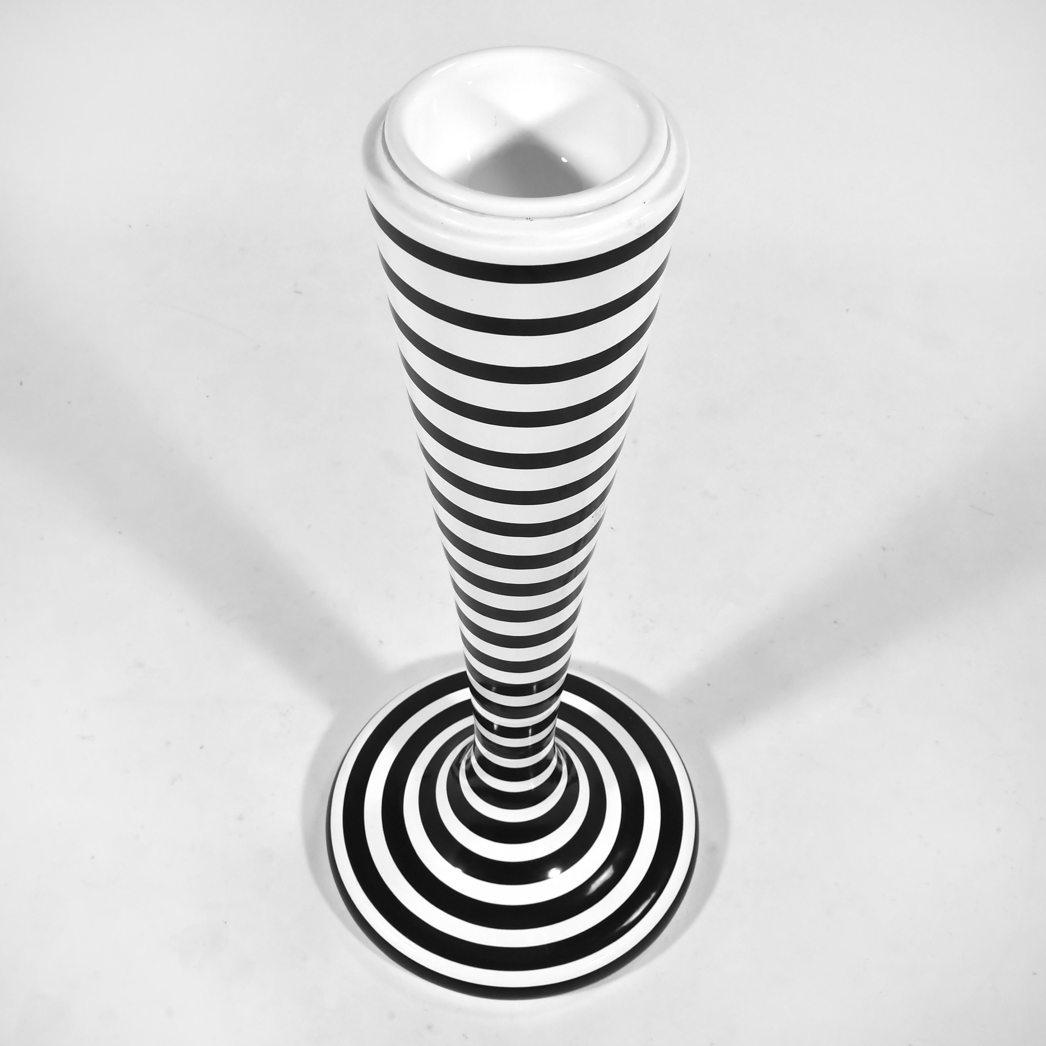 Porcelaine Rare vase/sculpture « Lingam » de Guido Venturini par Alessi en vente