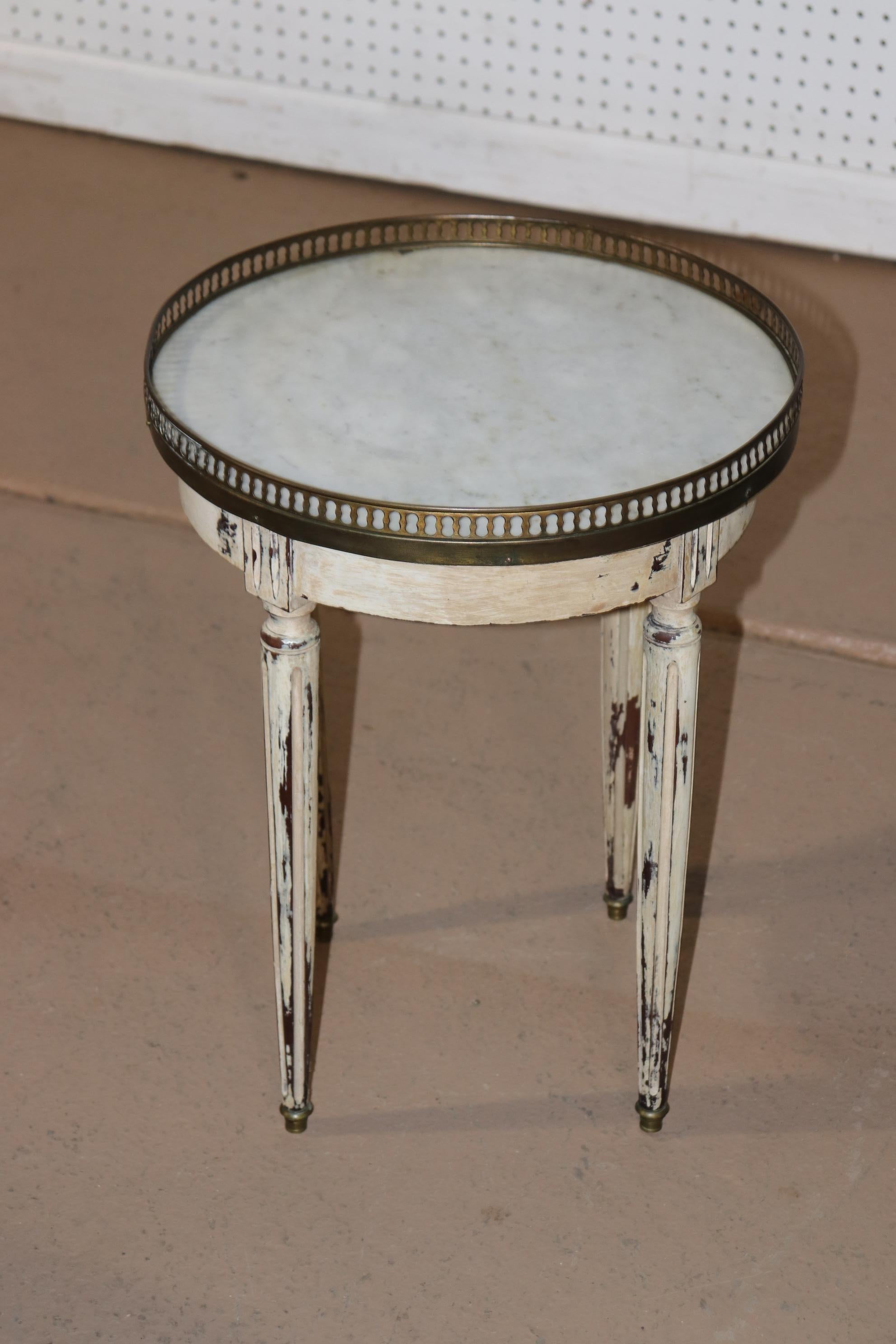 French Rare Gustavian Louis XVI Style 1920s Era Marble Top Painted Taboret End Table