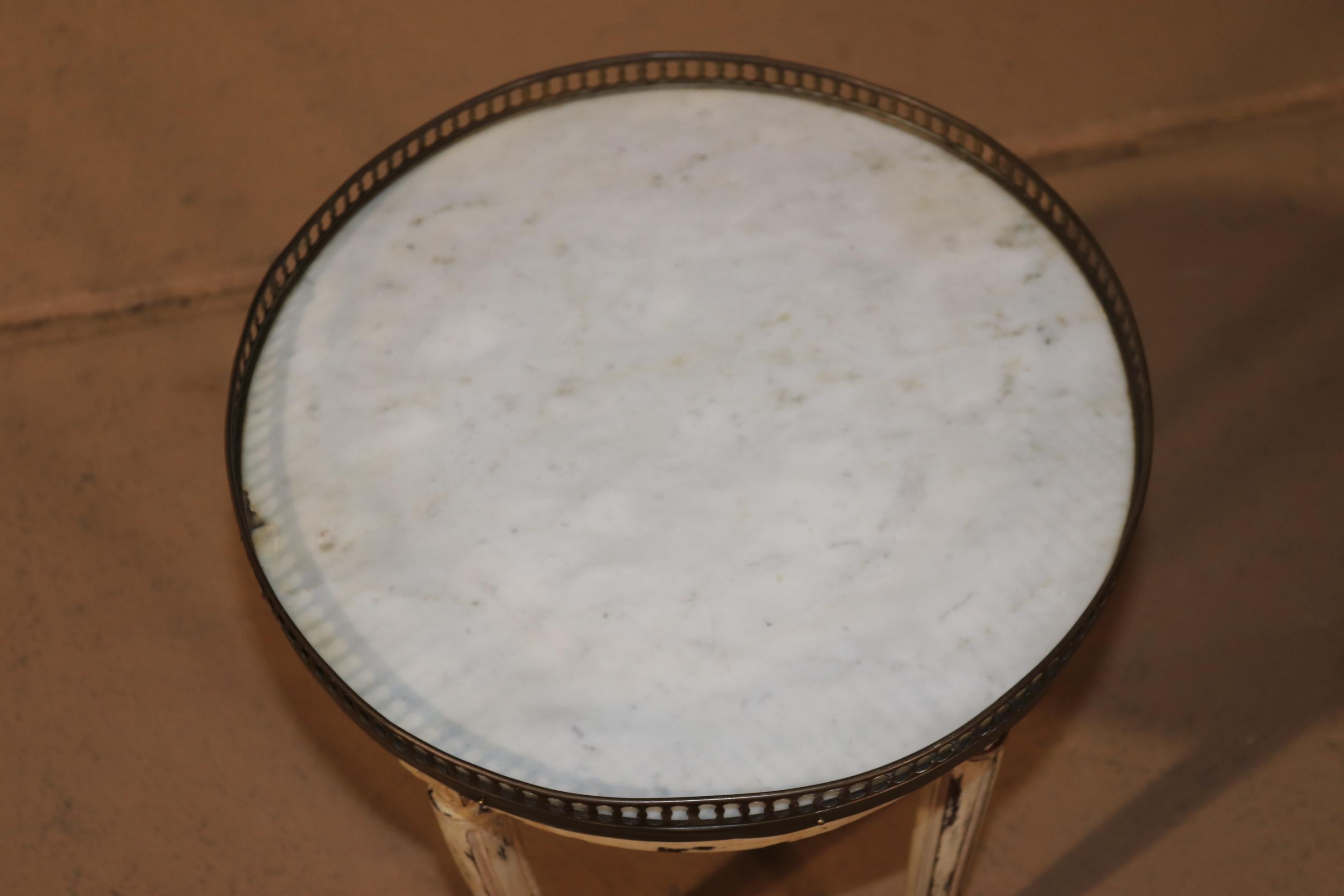 Early 20th Century Rare Gustavian Louis XVI Style 1920s Era Marble Top Painted Taboret End Table