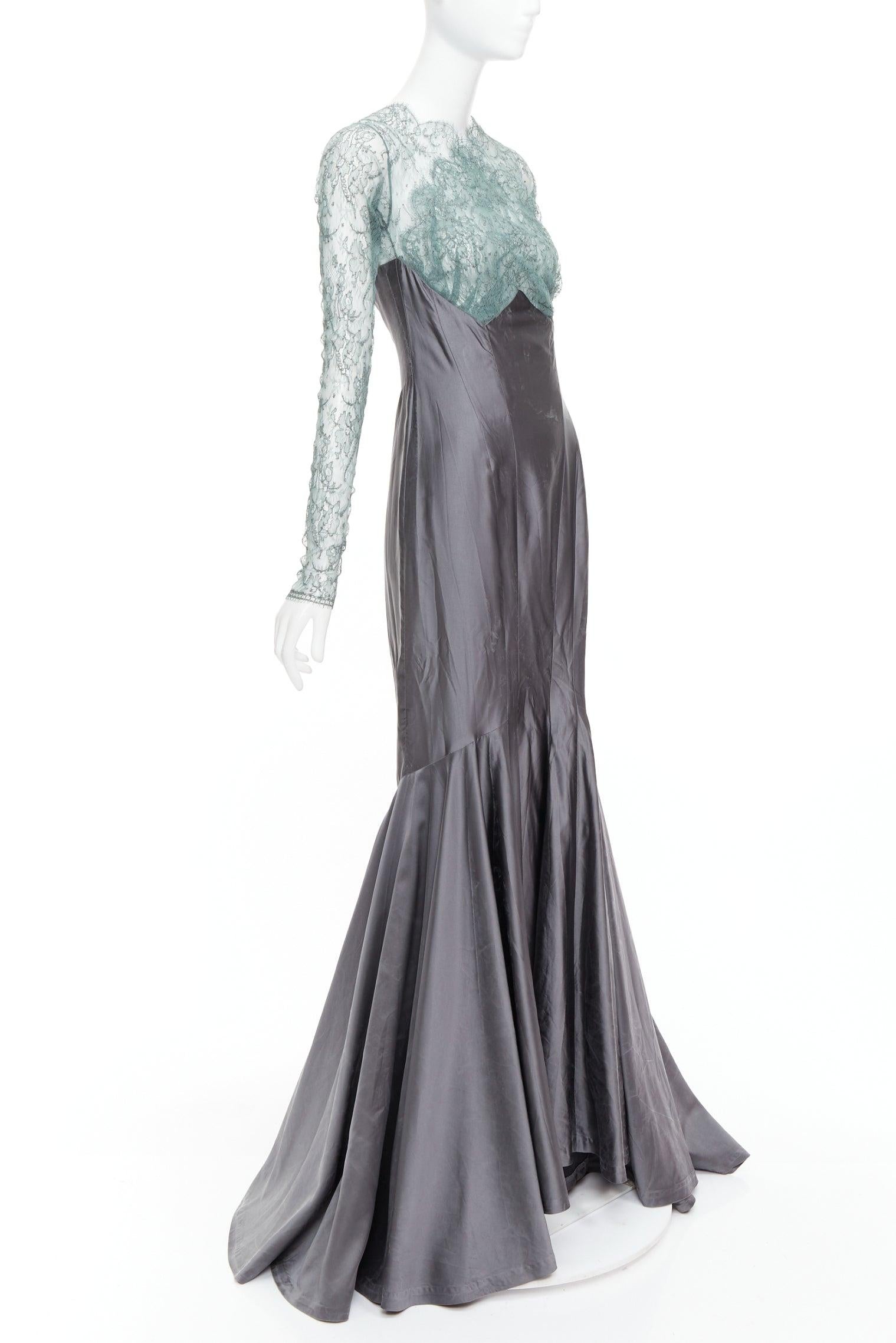 selten GUY LAROCHE COUTURE 2006 Vintage Runway grün Spitze grau Seide Meerjungfrau Kleid (Grau) im Angebot