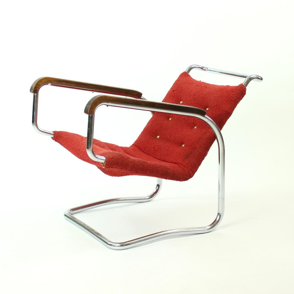 Czech Rare H-91 Bended Chrome Pipe Armchair by Halabala, circa 1930 For Sale
