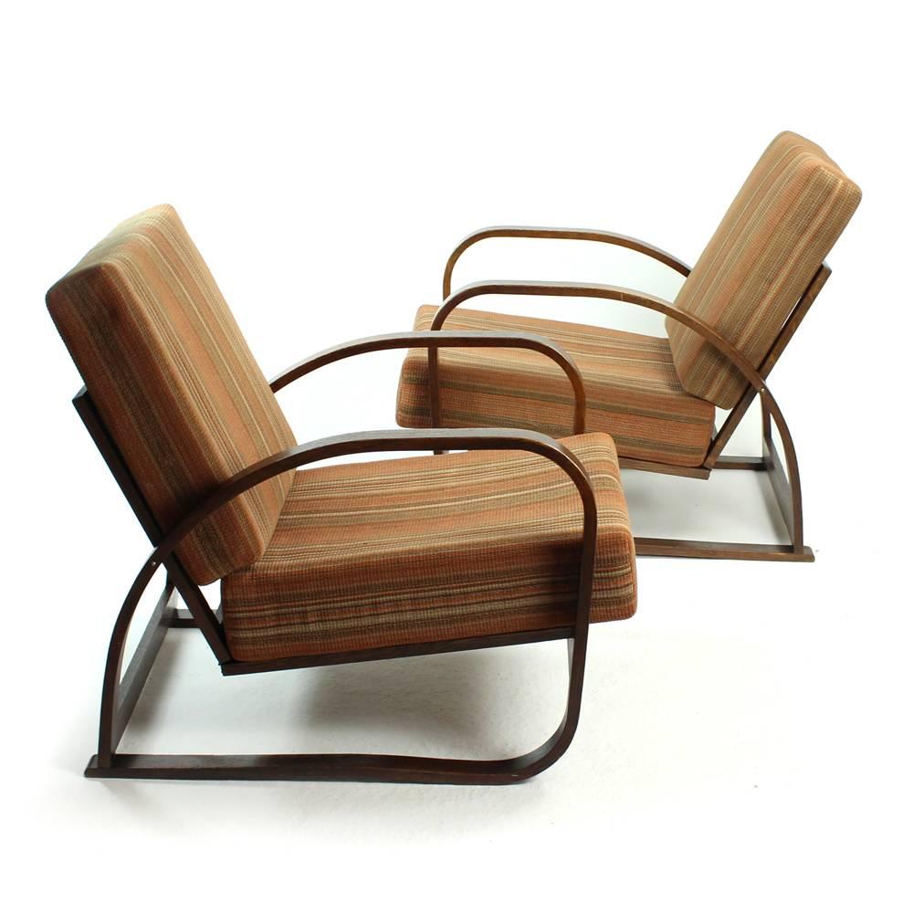 Rare H70 Armchair by Jindrich Halabala, circa 1930 For Sale 2