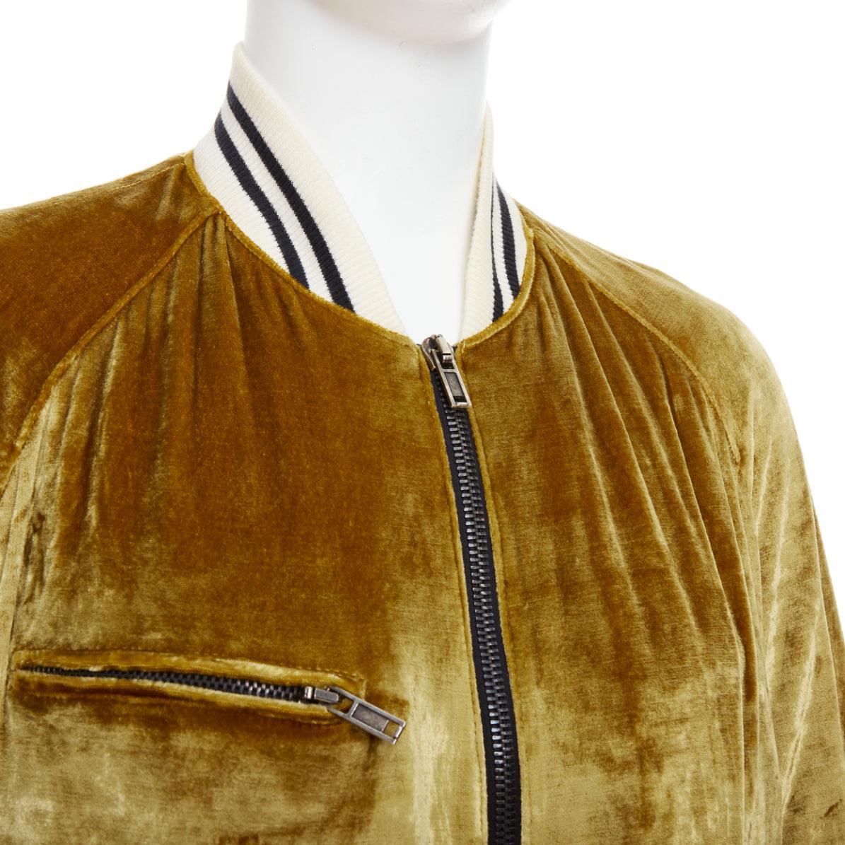 rare HAIDER ACKERMANN 2015 RUnway gold crushed velvet Teddy bomber jacket S
Reference: PRCG/A00024
Brand: Haider Ackermann
Designer: Haider Ackermann
Collection: 2015 - Runway
As seen on: G Dragon
Material: Rayon, Blend
Color: Gold, Black
Pattern: