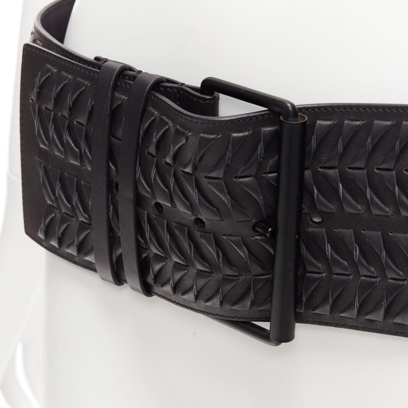 rare HAIDER ACKERMANN black leather woven wide buckle oversized belt L
Reference: CNLE/A00267
Brand: Haider Ackermann
Collection: Runway
Material: Leather, Metal
Color: Black
Pattern: Solid
Closure: Belt
Lining: Black Leather
Made in: