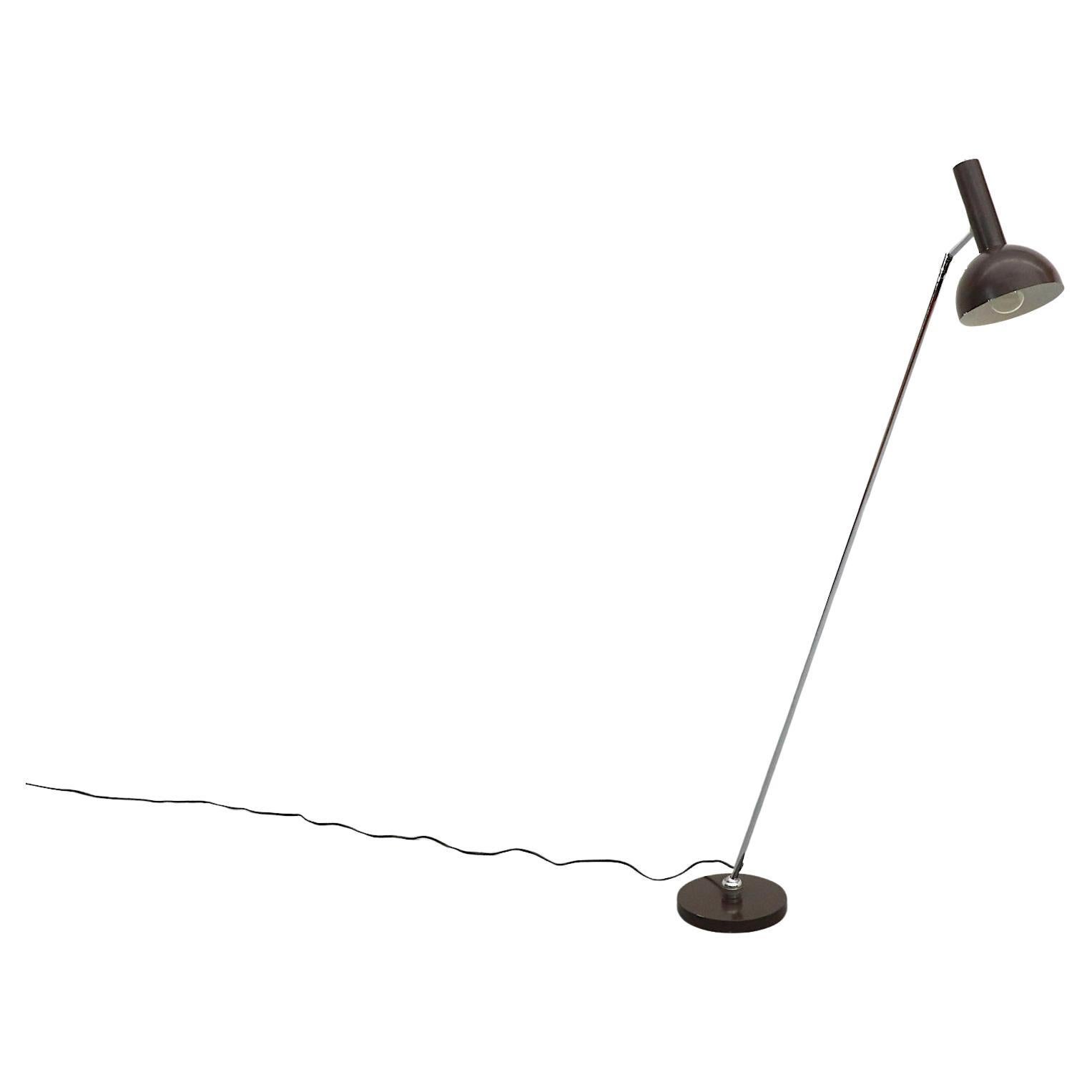 Seltene Hala Zeist Articulating 'Leaning' Stehleuchte von Herman Busquet im Angebot