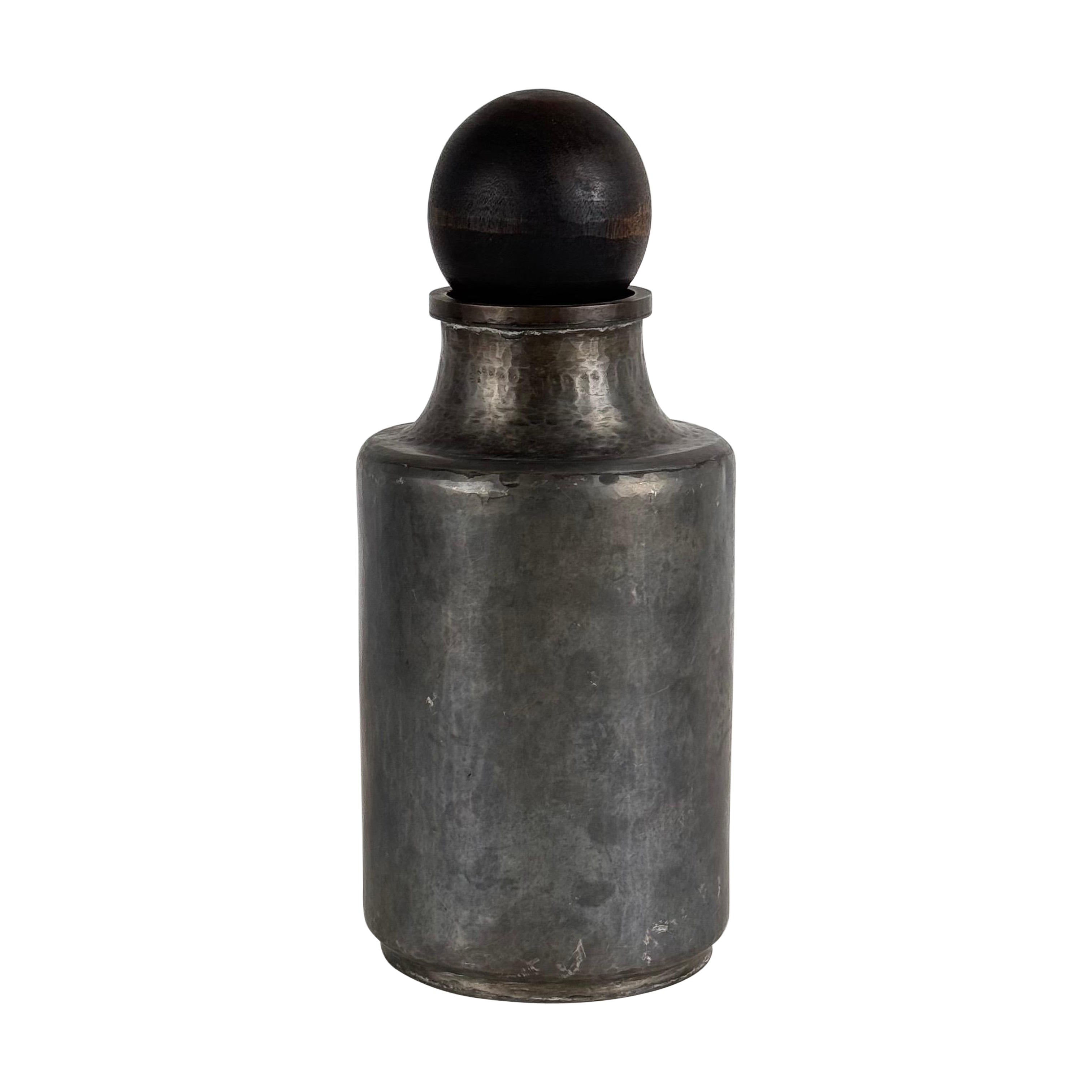 Seltene dekorative Flasche aus gehämmertem Aluminium von Lorenzo Burchiellaro, 1960er Jahre, signiert