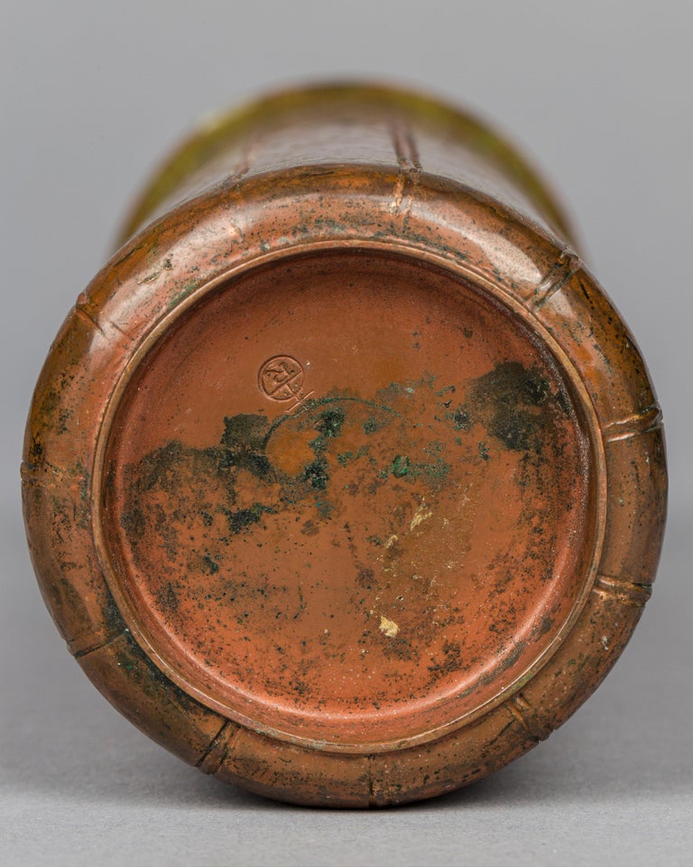 Rare Hammered Copper Cylindrical Vase, Roycroft, circa 1910 For Sale at