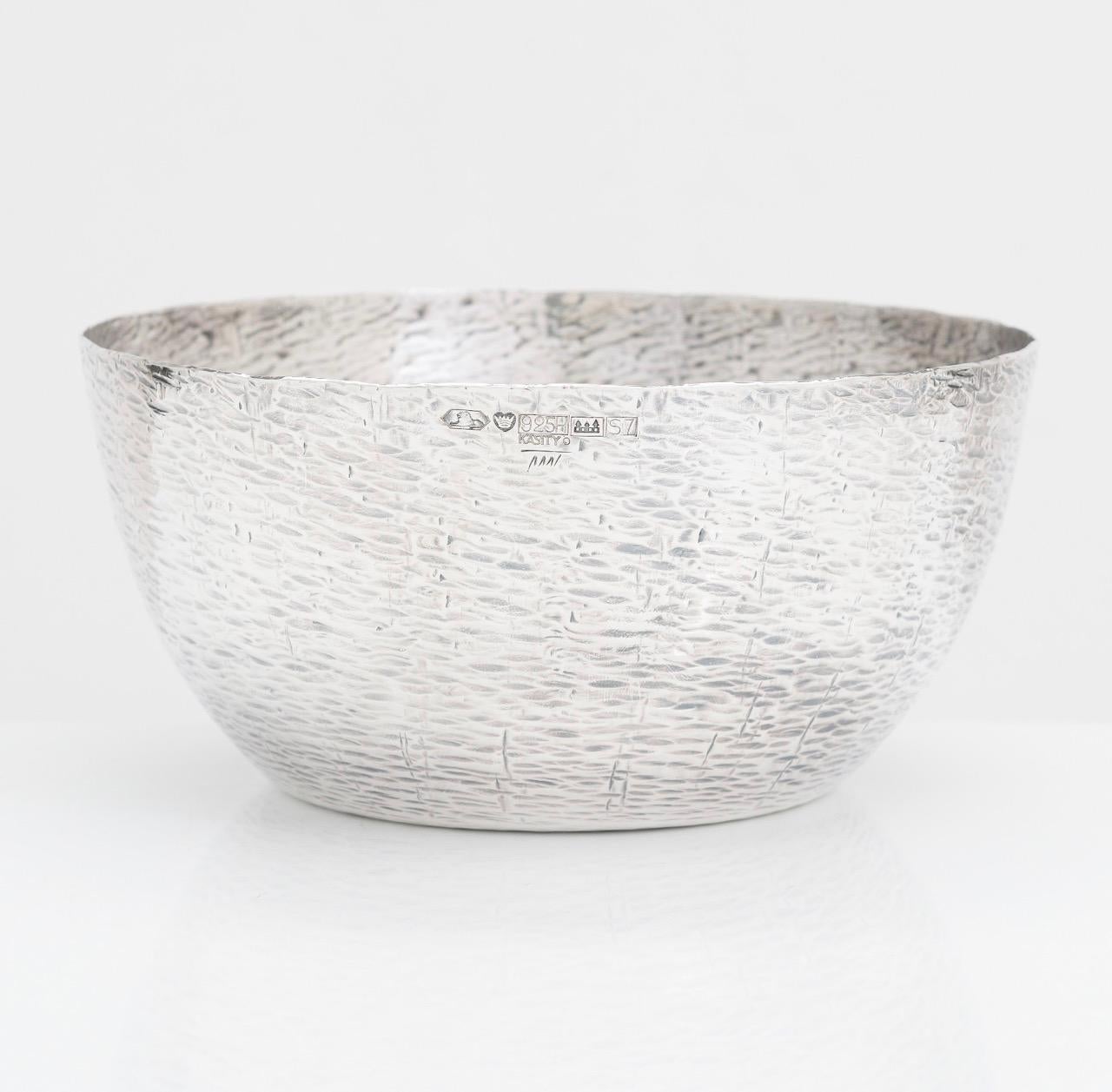 20th Century Hammered Silver Bowl by Tapio Wirkkala, TW 243, Finland, 1971, Decorative Bowl For Sale