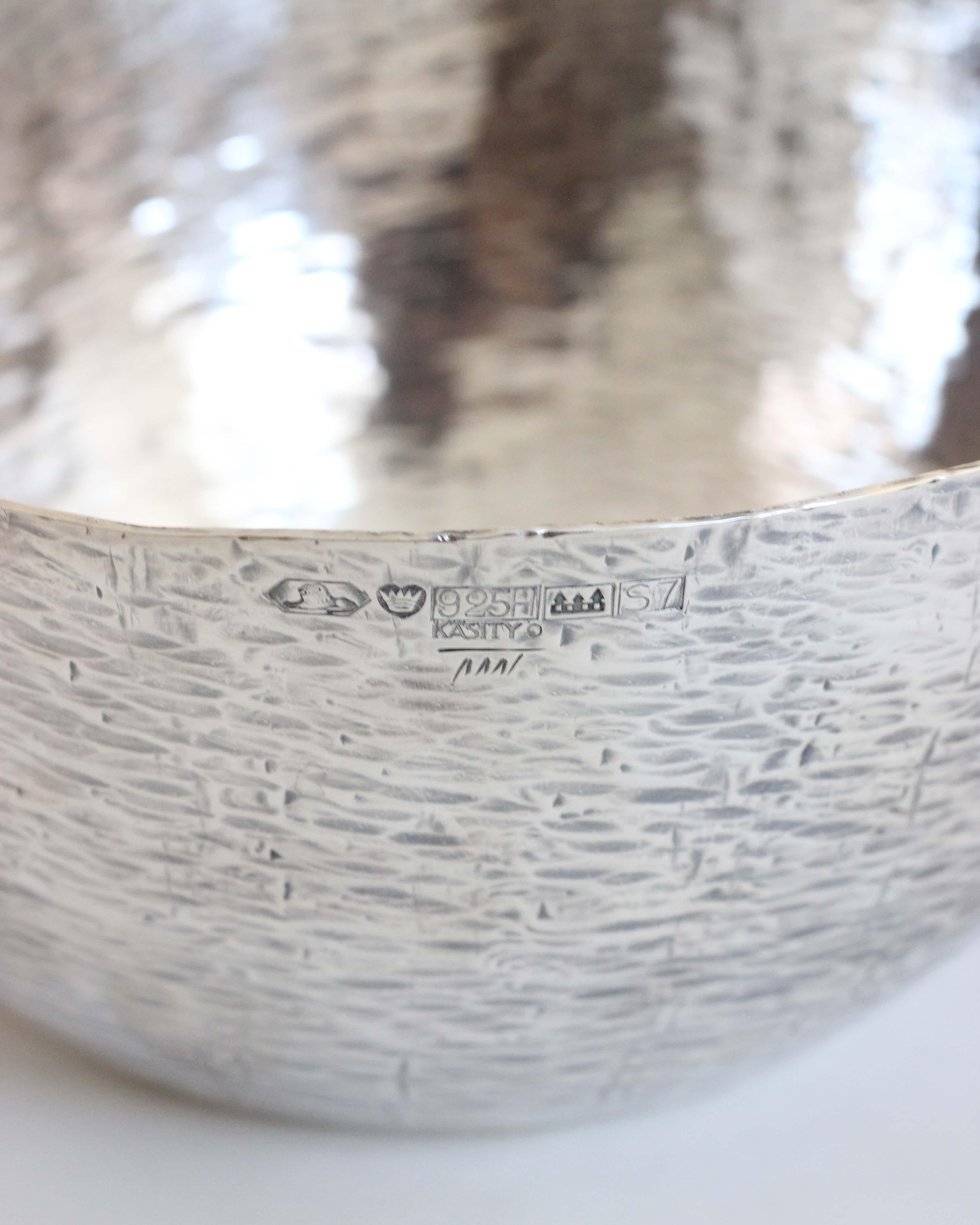Hammered Silver Bowl by Tapio Wirkkala, TW 243, Finland, 1971, Decorative Bowl For Sale 1