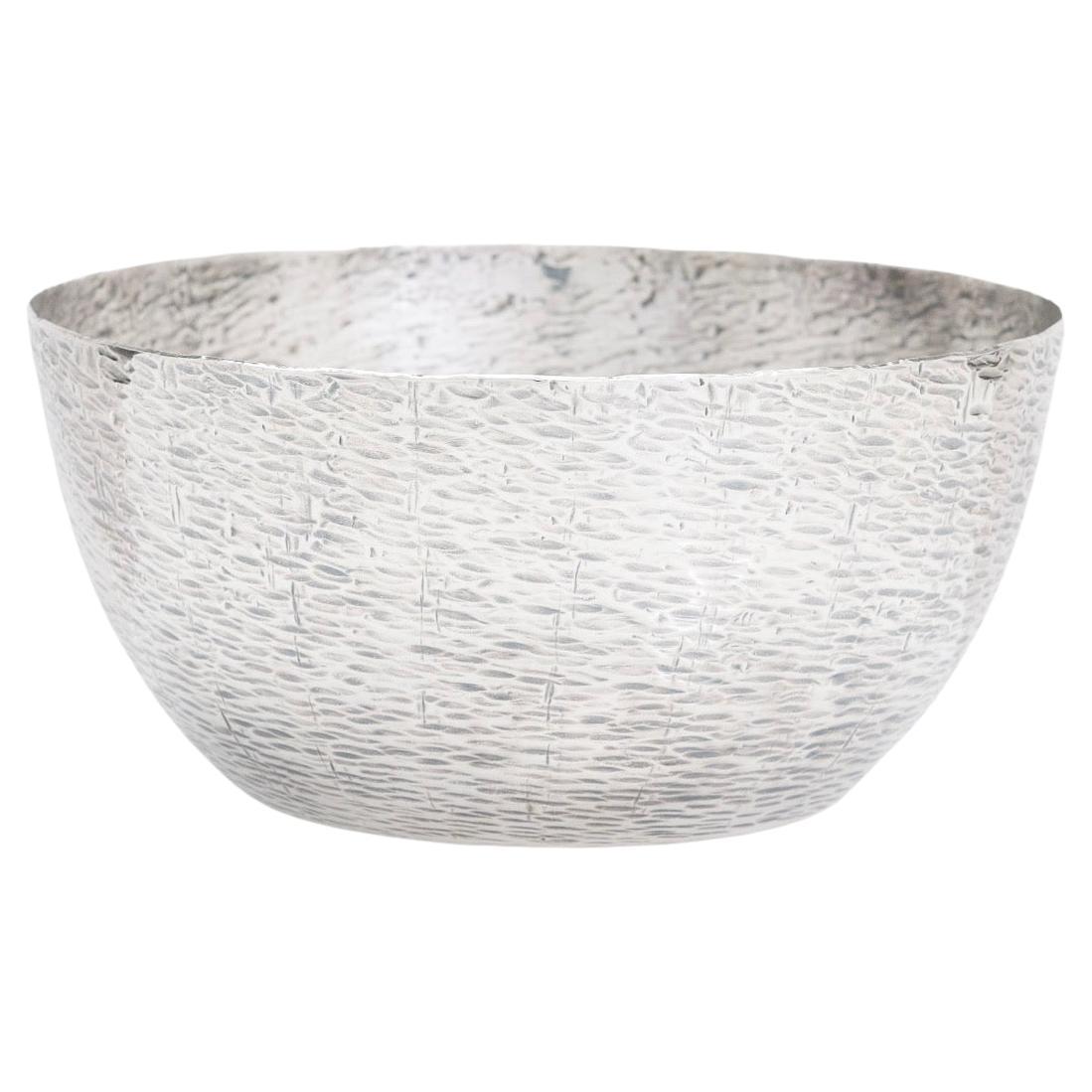 Hammered Silver Bowl by Tapio Wirkkala, TW 243, Finland, 1971, Decorative Bowl For Sale