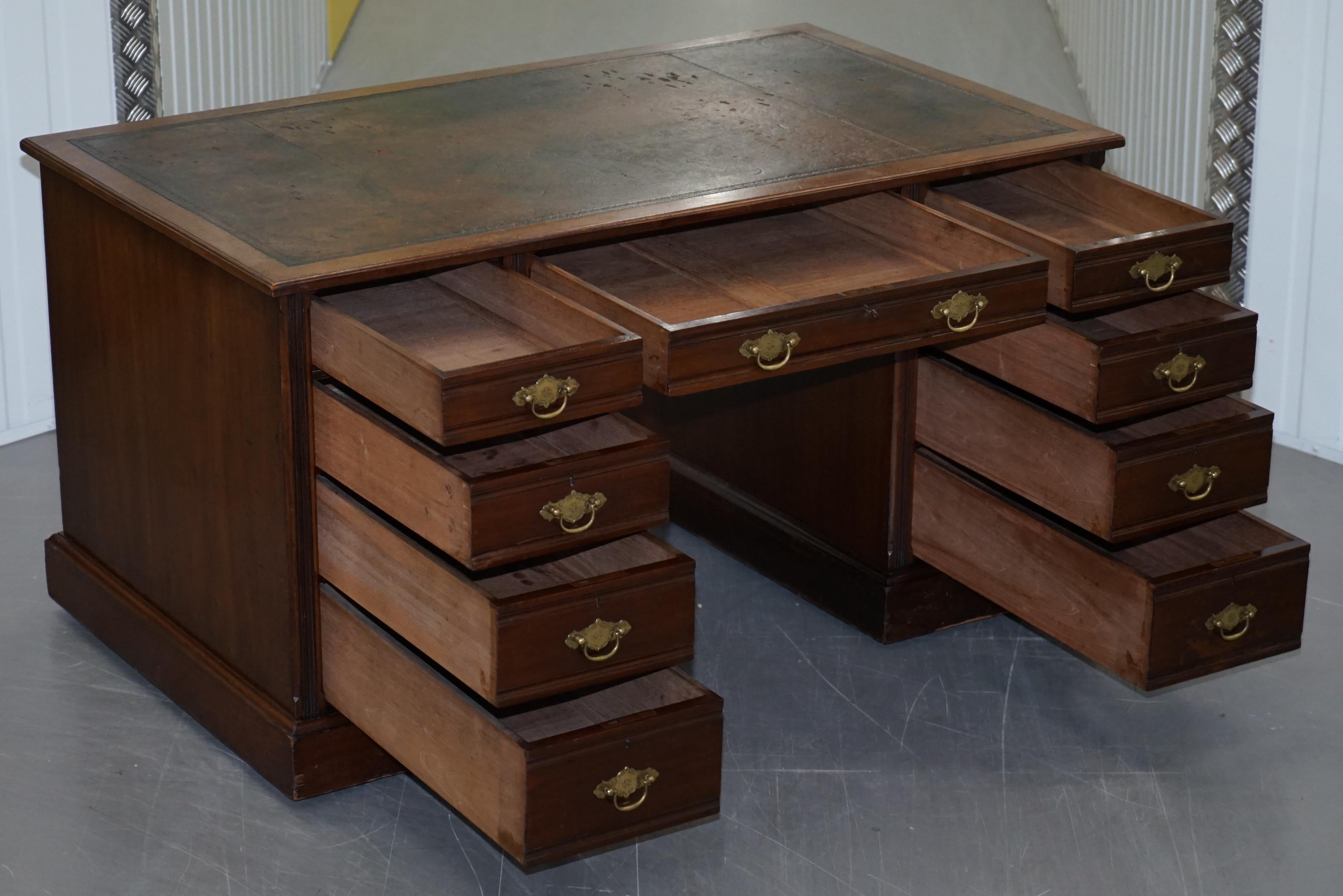 Rare Hampton & Son's Pall Mall Hardwood Twin Pedestal Writing Partners Desk For Sale 3