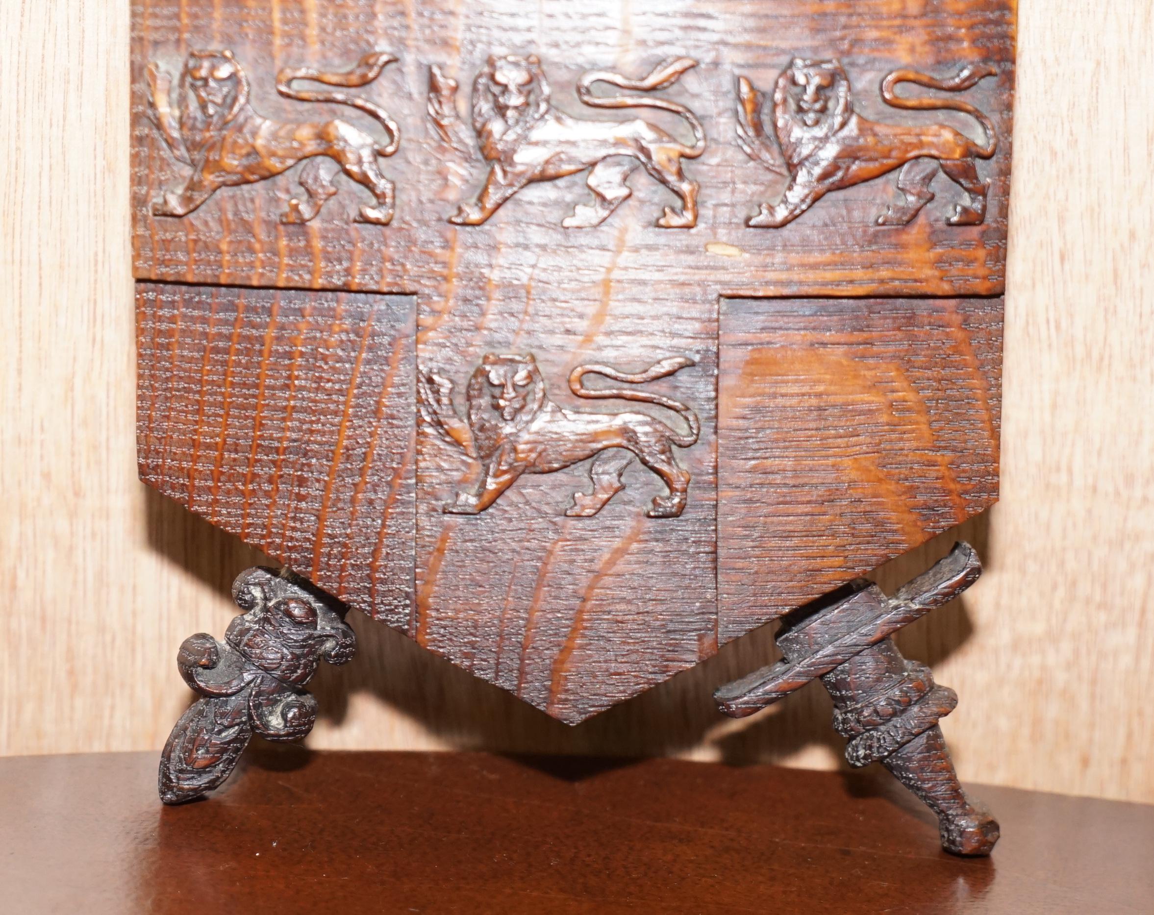 Mid-Century Modern Rare Hand Carved 1587 Fighting Scots City of York Coat of Arms Armoiral Crest For Sale