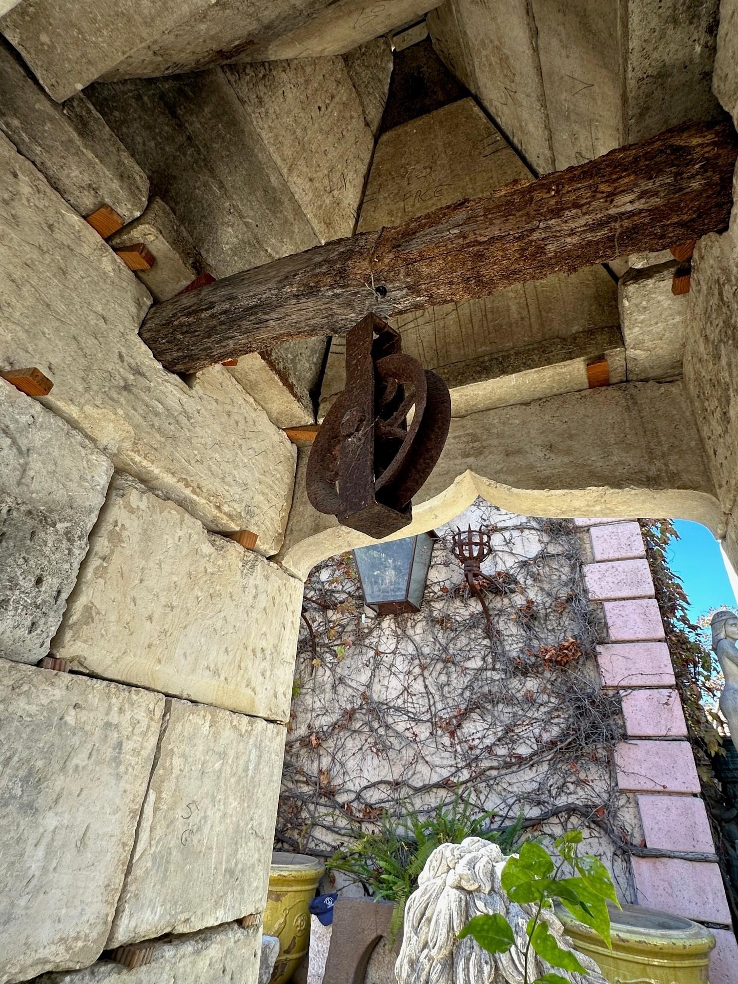 Seltener handgeschnitzter antiker Stein-Wasserbecken-Brunnen Focal Point, LA CA im Angebot 2