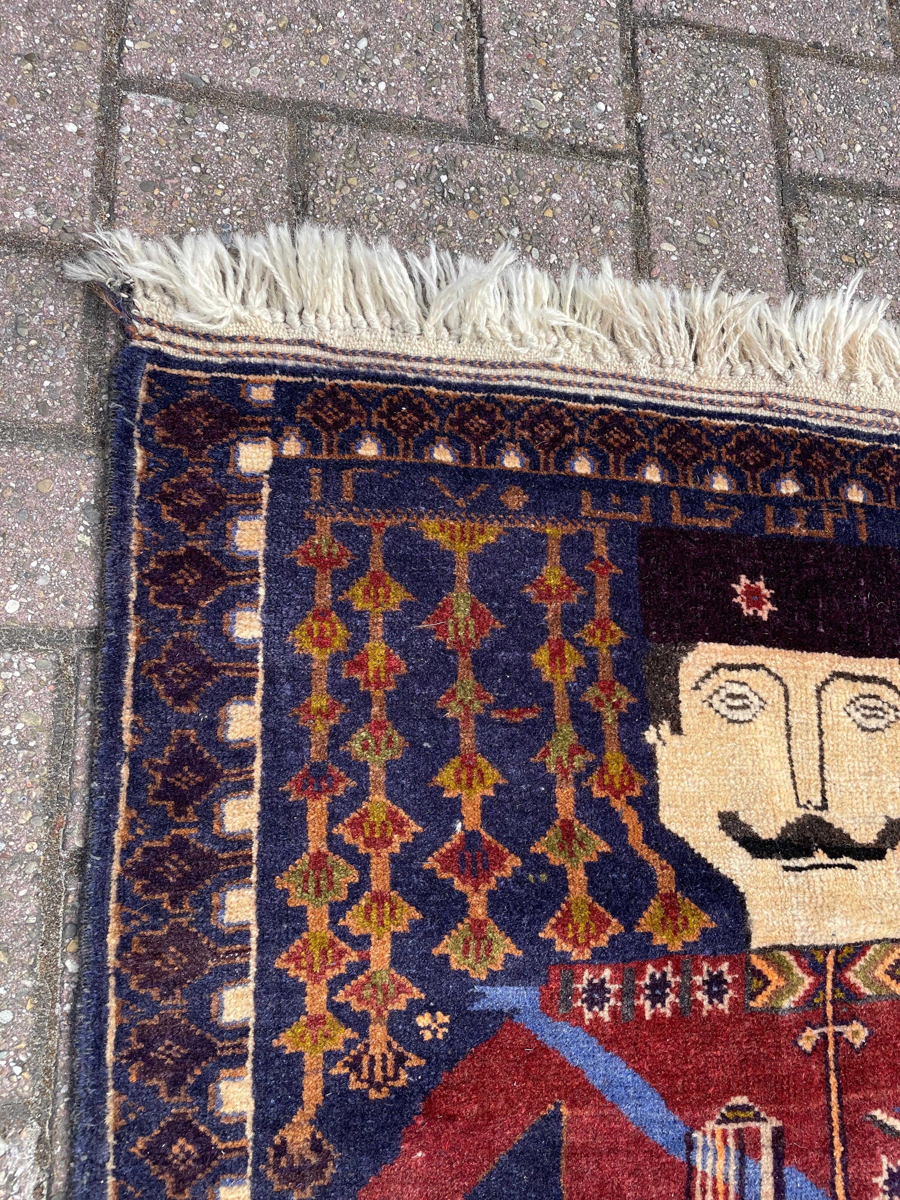Raro tappeto da guerra annodato a mano raffigurante il regno e il re Amanullah Khan 1919 Afghanistan 5