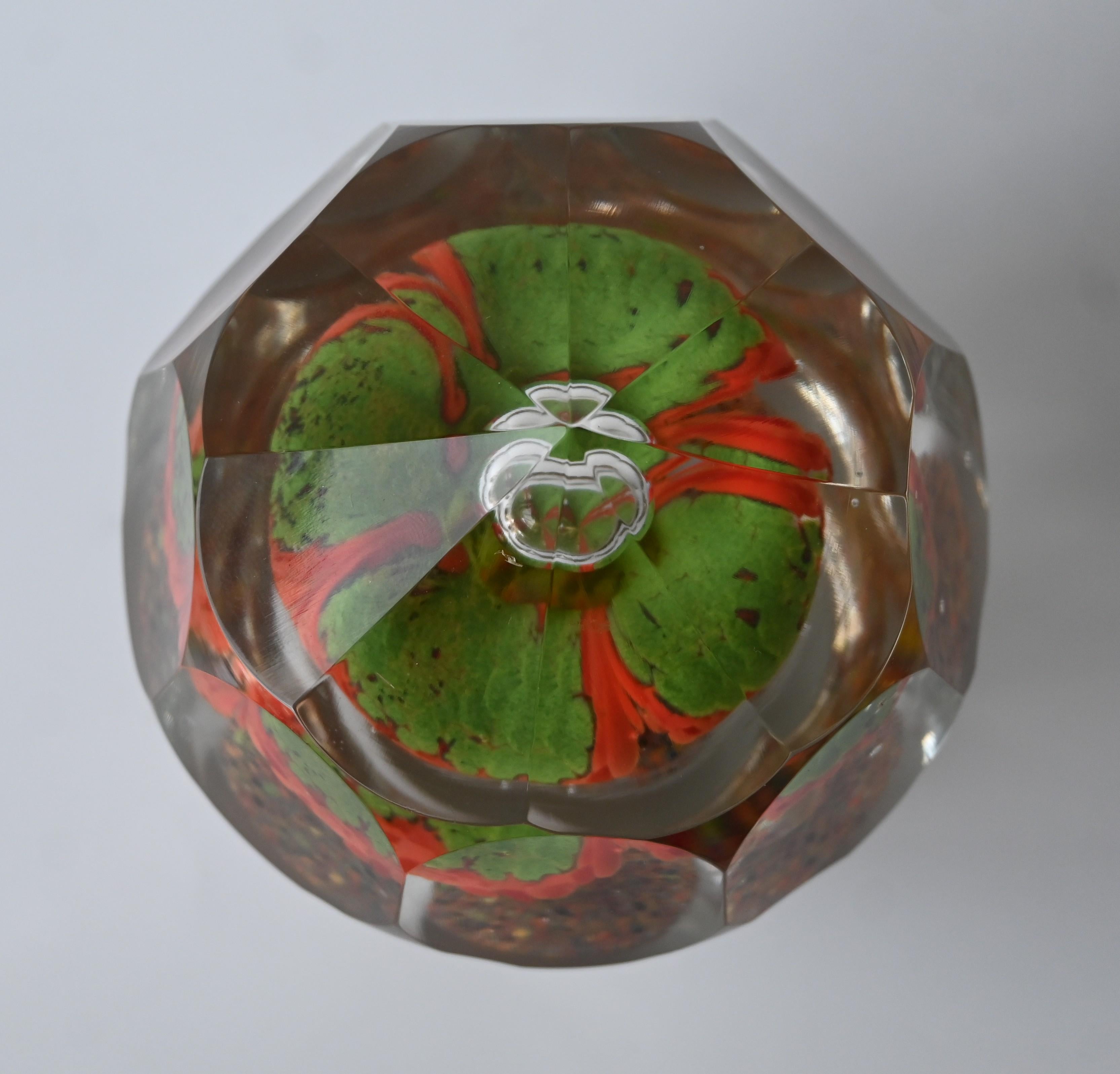 Seltener facettierter Briefbeschwerer mit Handsignatur, Val Saint Lambert CIRCA 1960 (Moderne der Mitte des Jahrhunderts) im Angebot