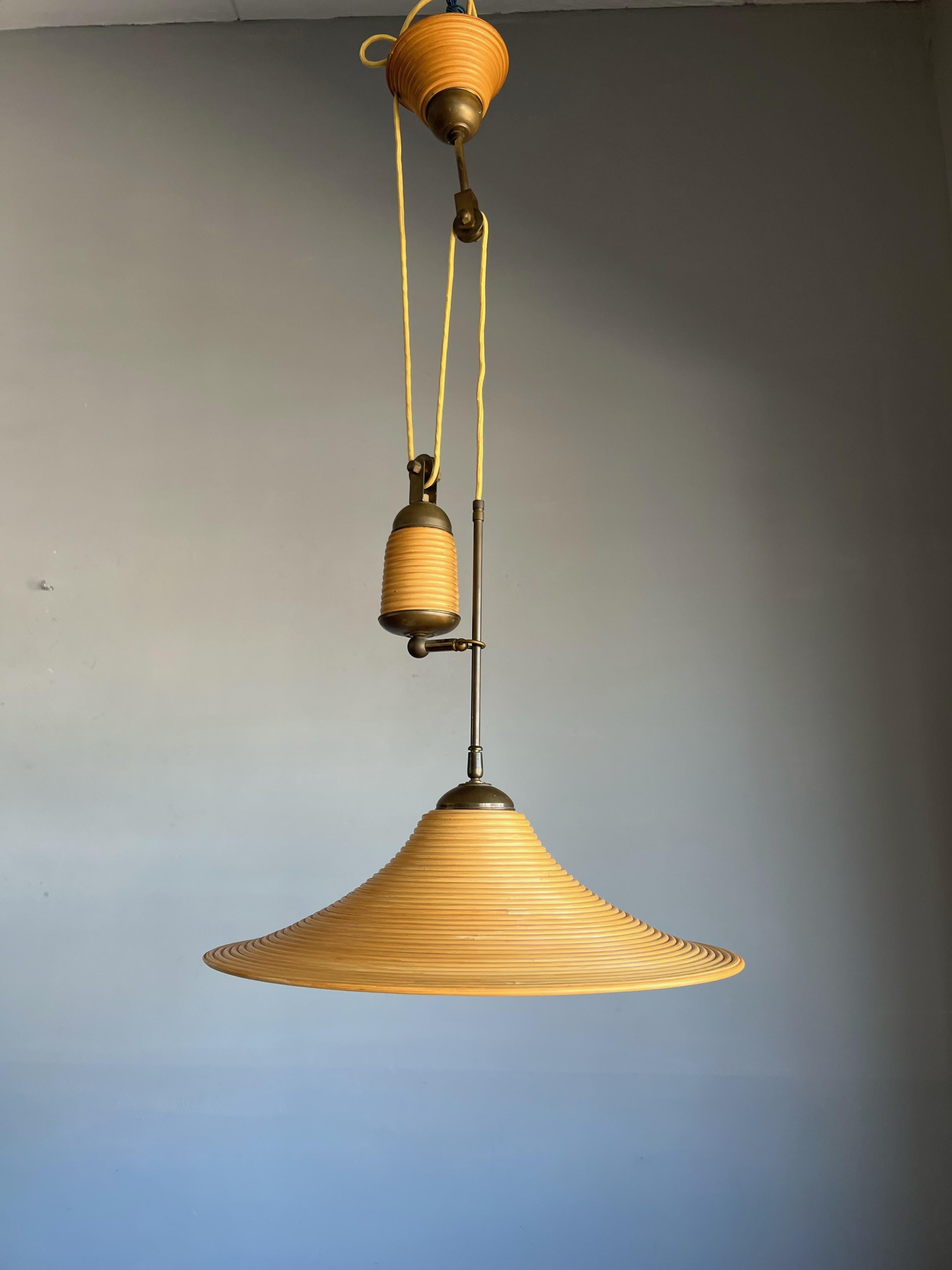 Rare Handcrafted Mid-Century Modern Rattan & Brass Pendant Light / Ceiling Lamp For Sale 9