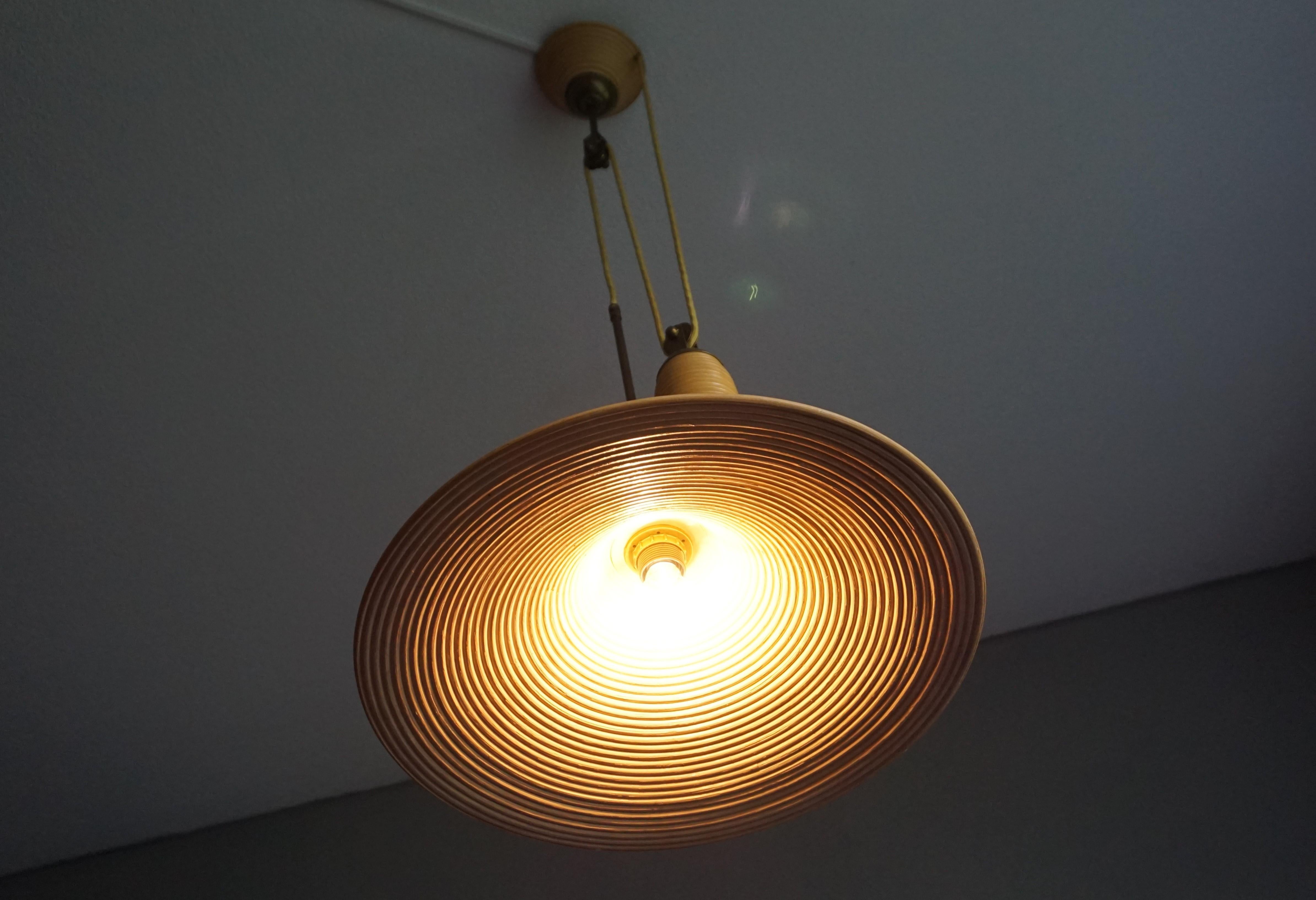 Rare & Handcrafted Midcentury Modern Rattan & Brass Pendant Light / Ceiling Lamp 10