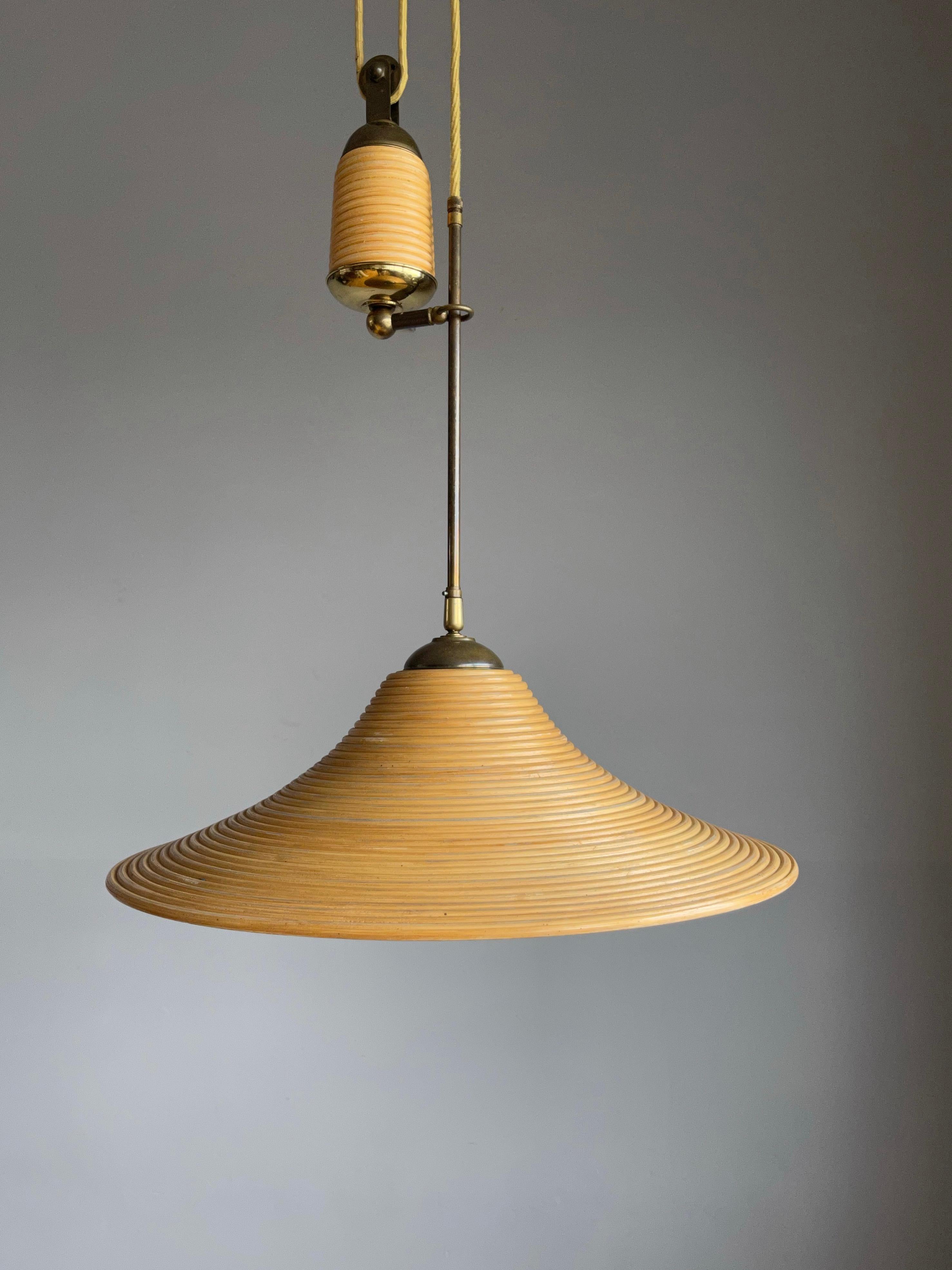 Rare Handcrafted Mid-Century Modern Rattan & Brass Pendant Light / Ceiling Lamp 12