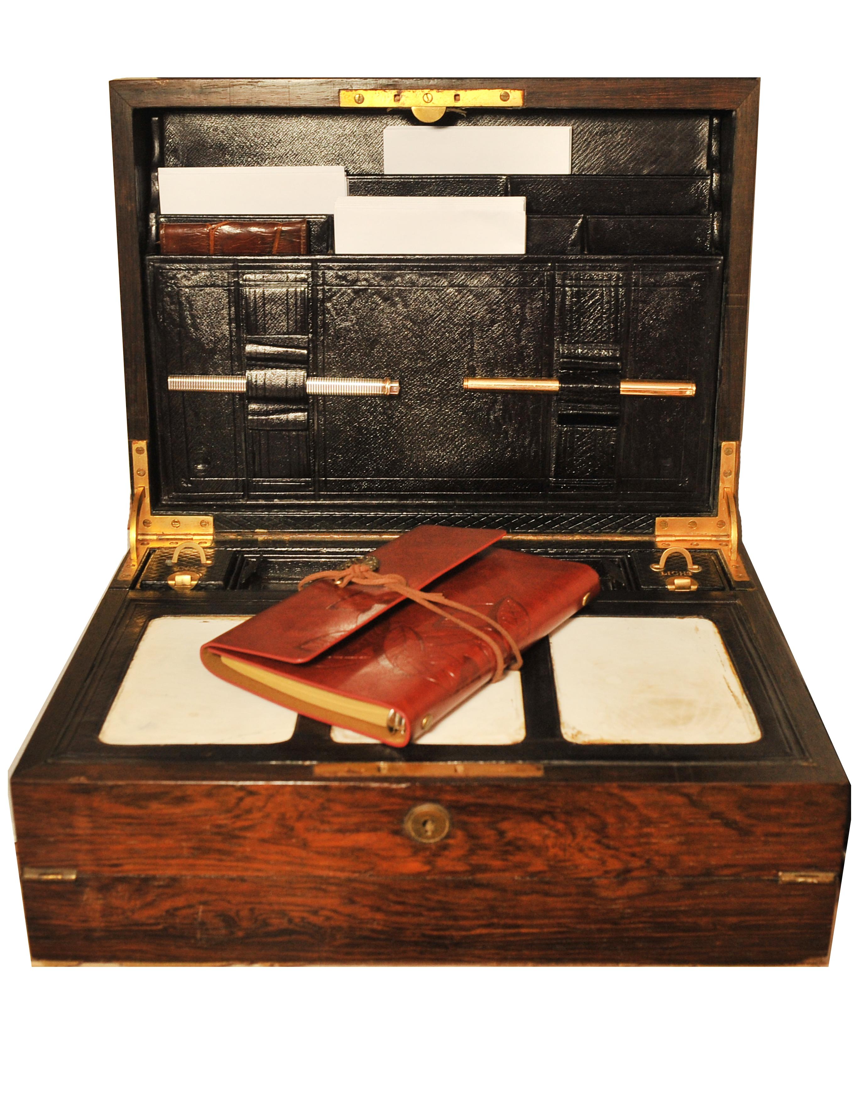 Rare Handcrafted Victorian Rosewood Leather Fold-out Stationary Writing Slope For Sale 3