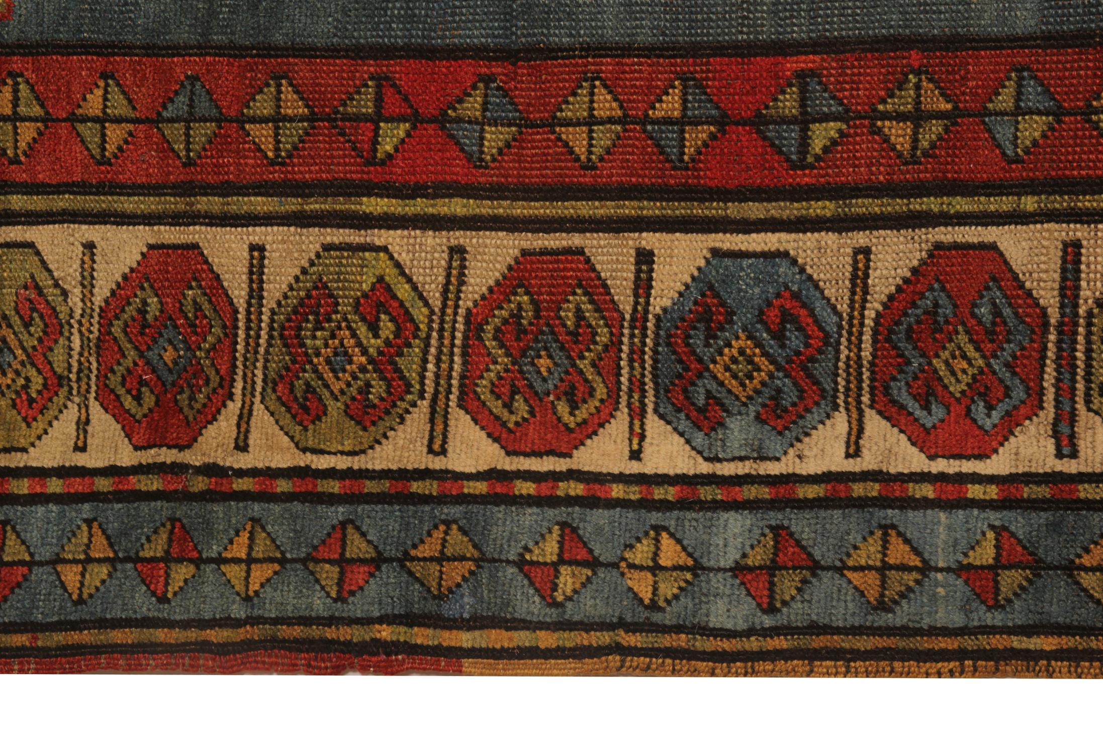 Rare Handmade 19th Century Caucasian Kazak Area Rug Carpet In Excellent Condition In Hampshire, GB