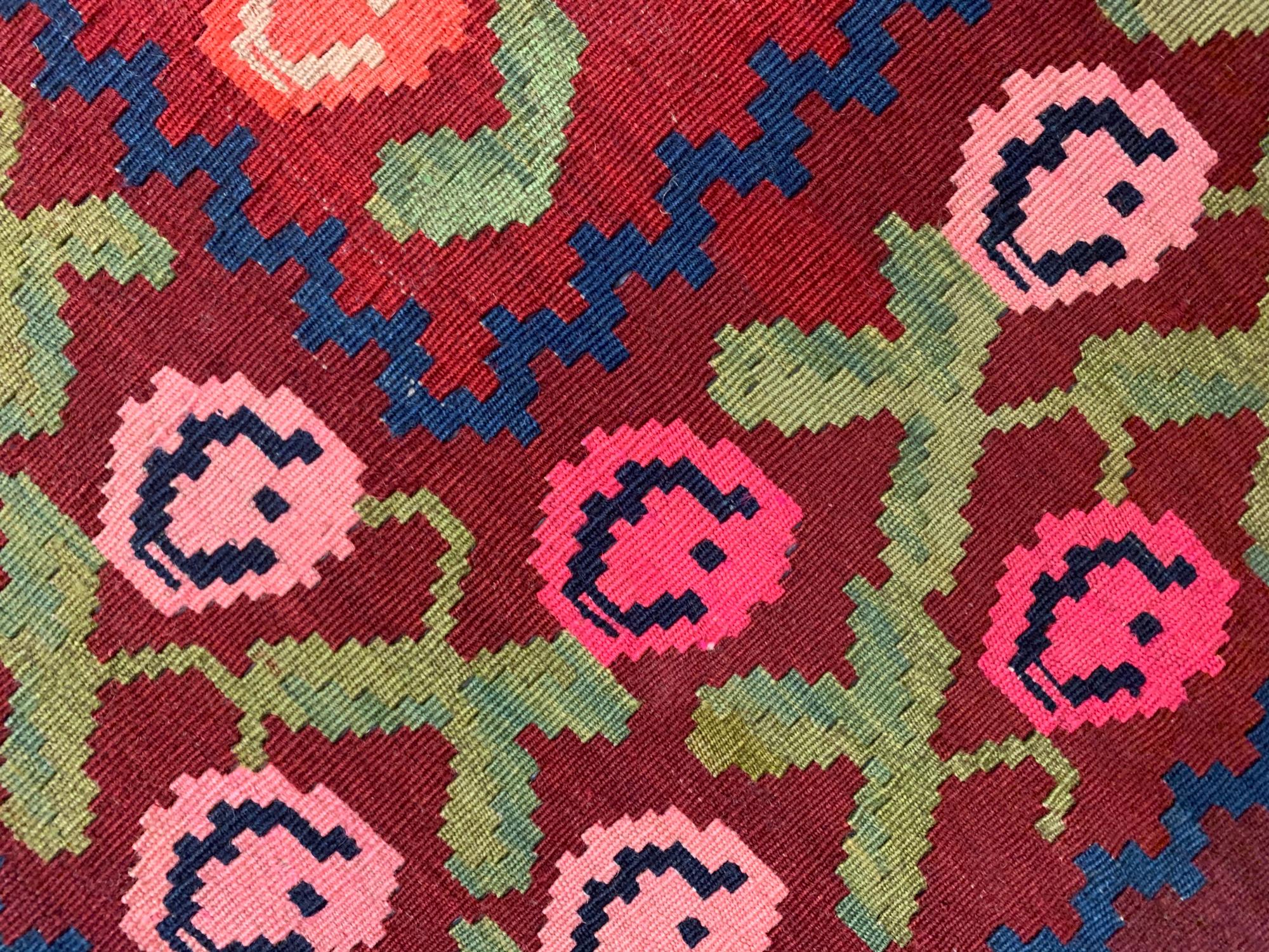 Début du 20ème siècle Rare tapis arménien antique Kilim à fleurs traditionnelles Kilim en vente