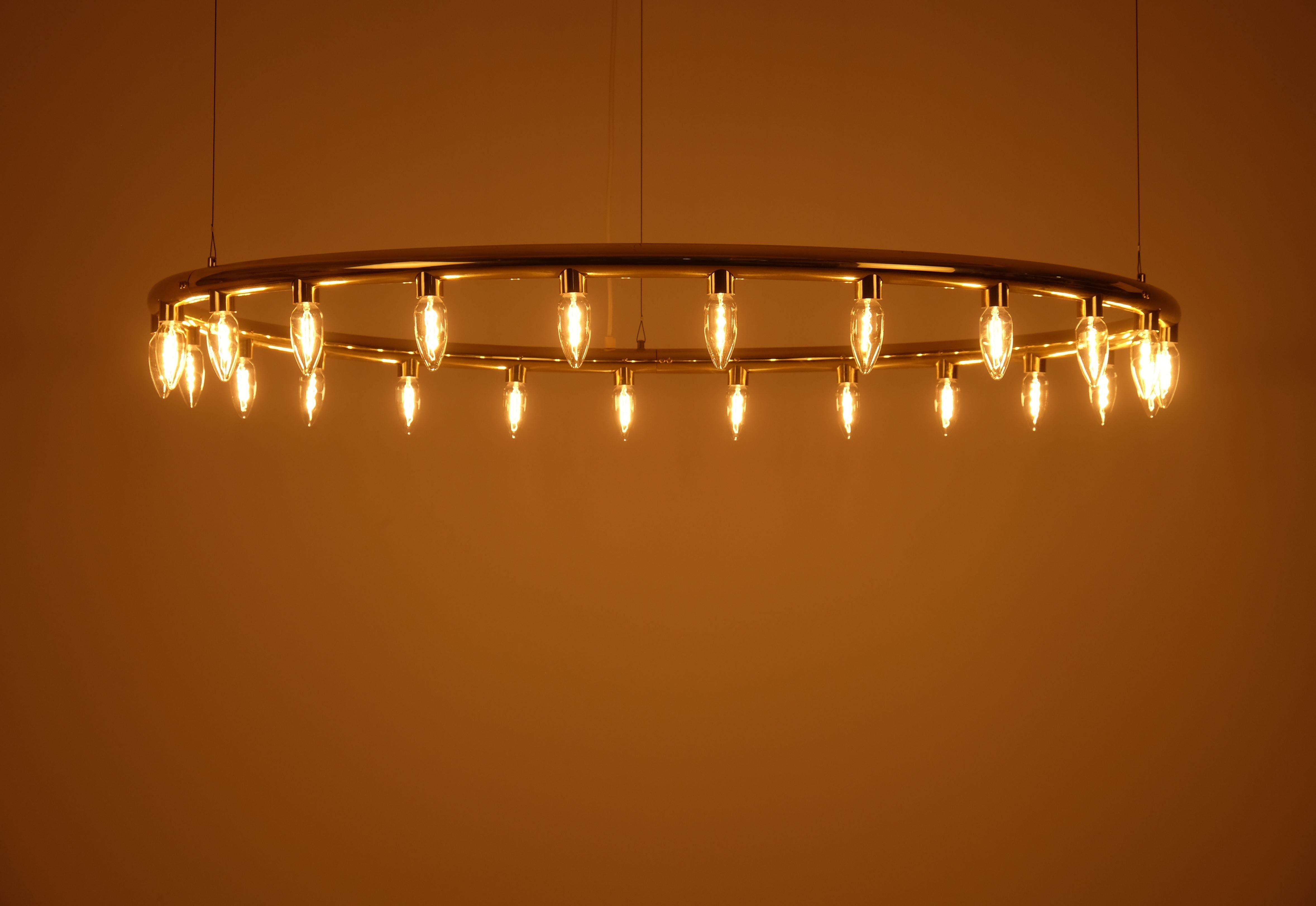 Suédois Rare lustre en laiton Hans-Agne Jakobsson, années 1970 en vente