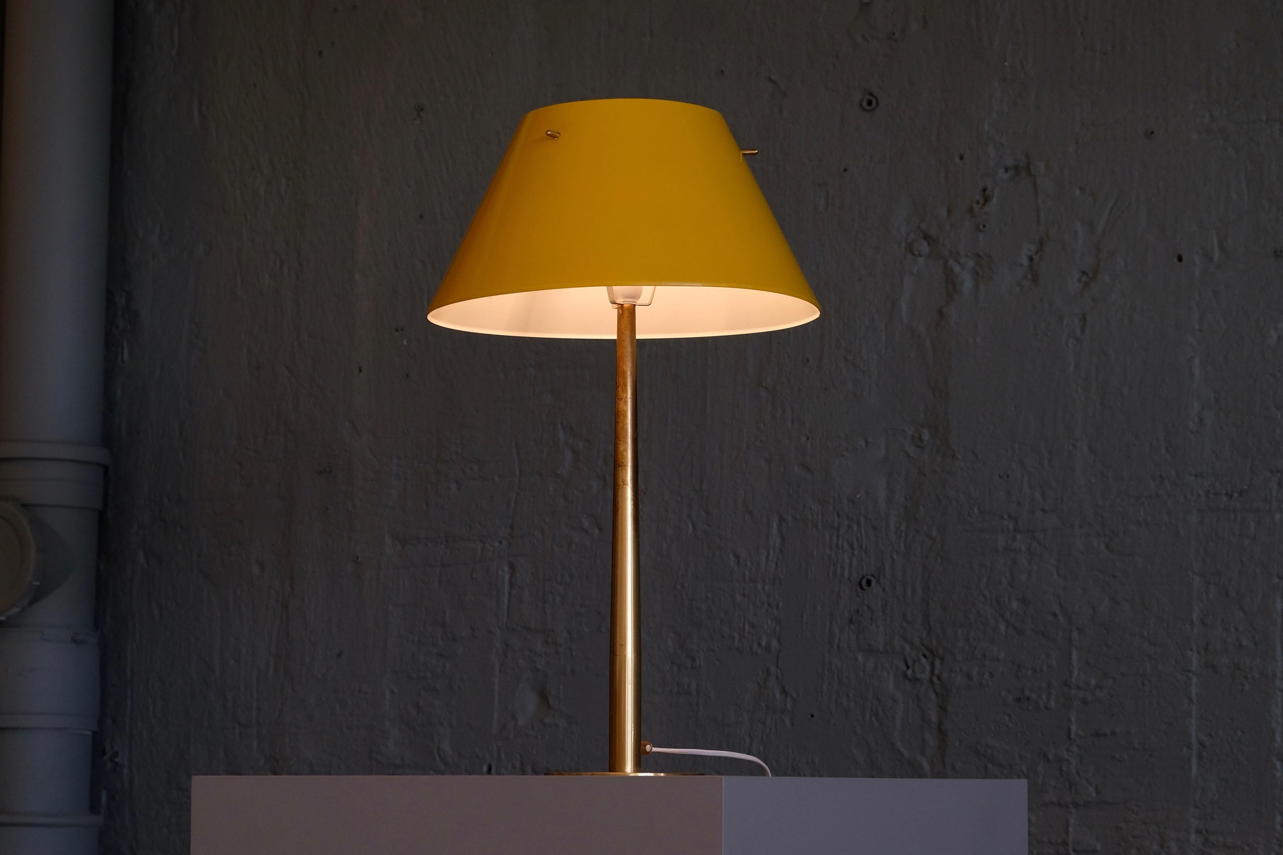 Rare Hans-Agne Jakobsson Brass Table Lamp B-105, 1960s In Good Condition In Stockholm, SE