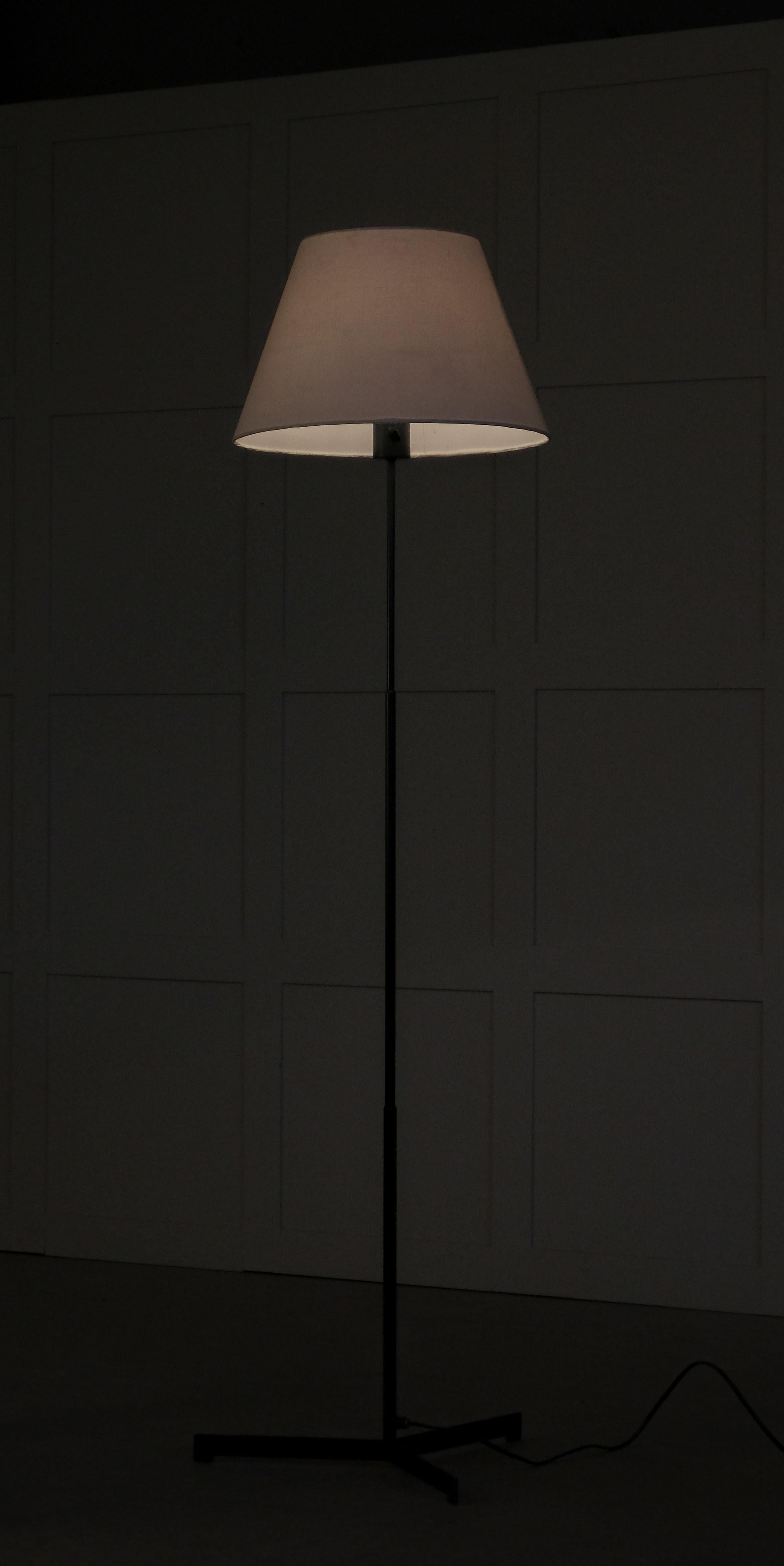 Rare paire de lampadaires Hans-Agne Jakobsson, modèle G-60, années 1960 3