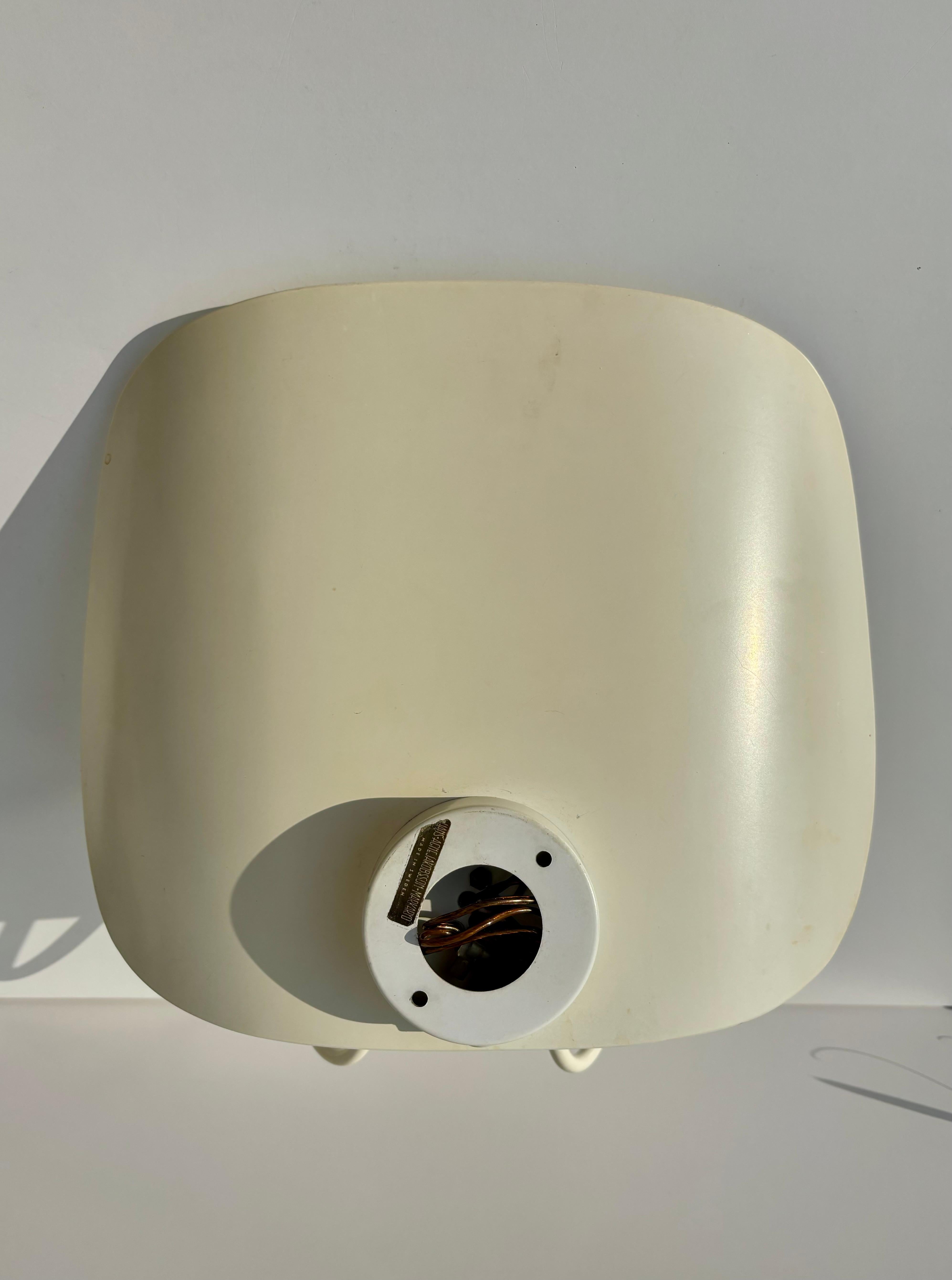 Rare applique à trois bras en verre violet Hans-Agne Jakobsson, années 1960 en vente 3
