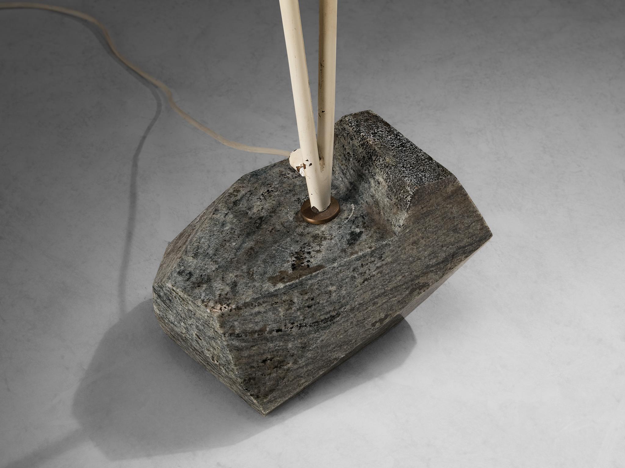 Rara lámpara de pie de dos brazos Hans Bergström para Ateljé Lyktan con pantalla Cocoon en venta 5