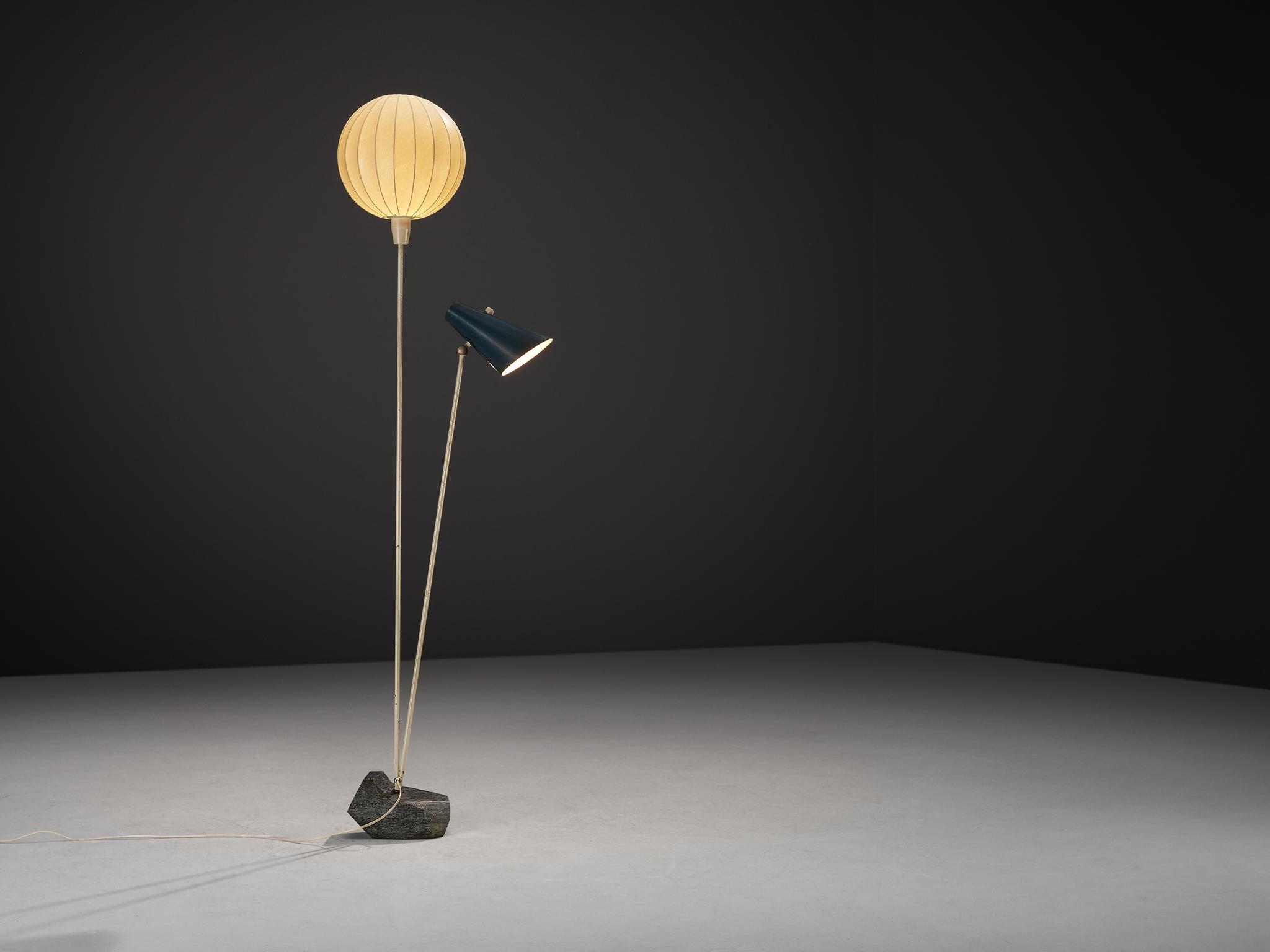 Rara lámpara de pie de dos brazos Hans Bergström para Ateljé Lyktan con pantalla Cocoon en Bueno estado para la venta en Waalwijk, NL