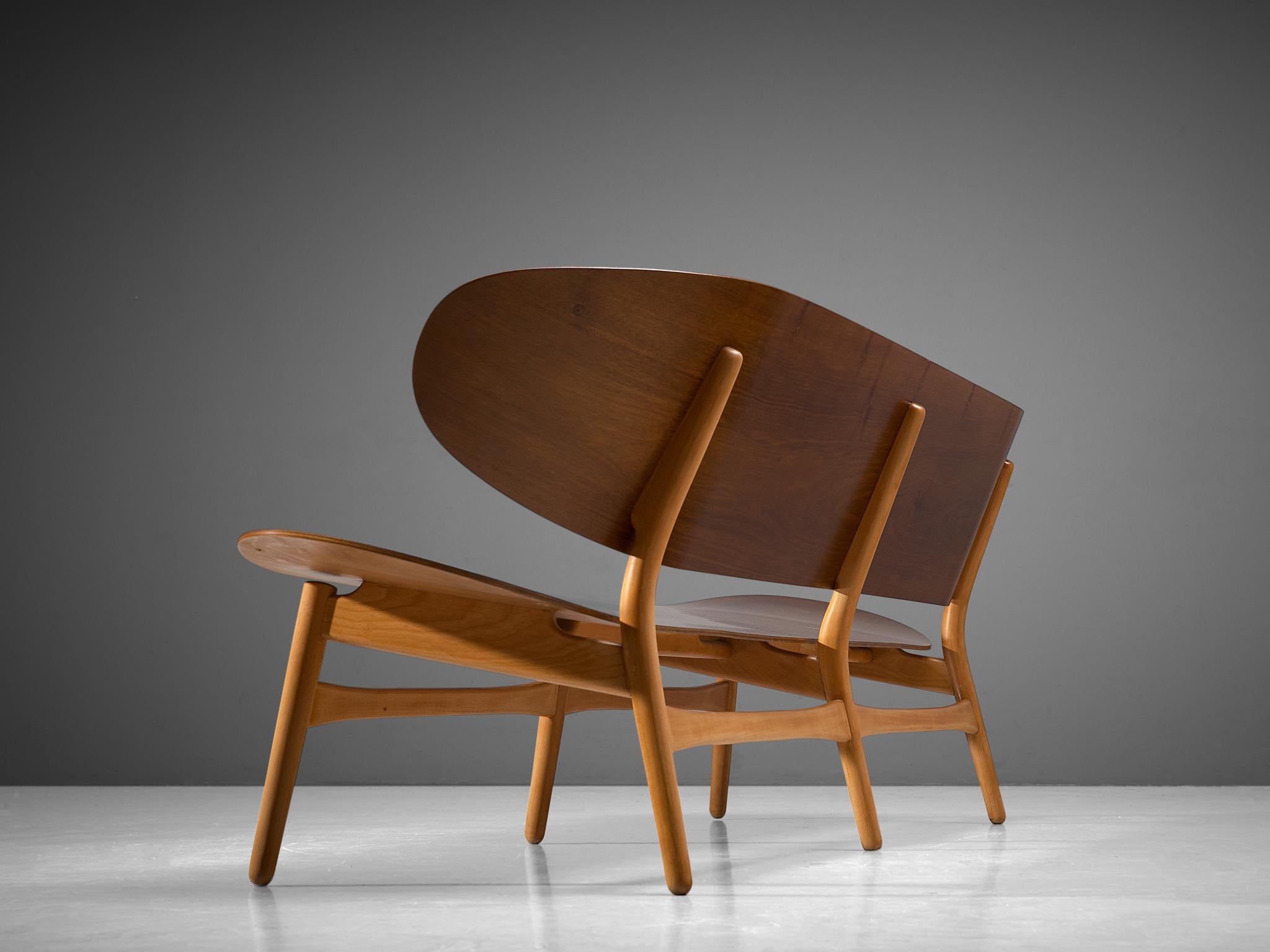 Beech Rare Hans J. Wegner for Fritz Hansen Lounge Set in Walnut 