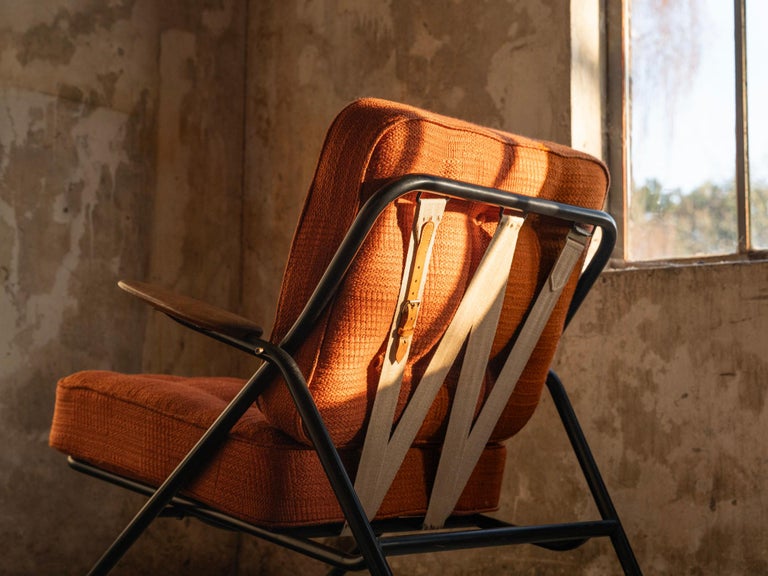 Rare Hans J. Wegner for Getama Pair of 'Sawbuck' GE215 Lounge