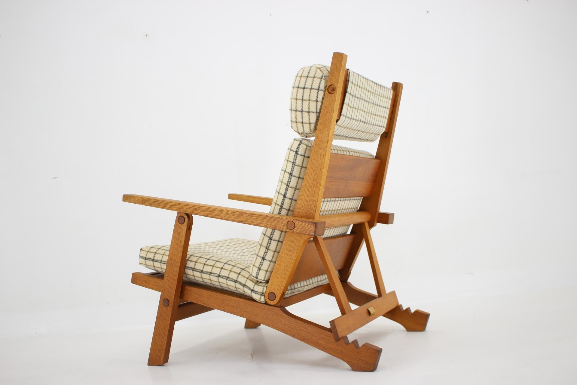 Rare Hans J. Wegner  Oak Reclining Lounge Chair Model AP71, Denmark 1968  For Sale 4