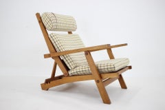 Rare Hans J. Wegner  Oak Reclining Lounge Chair Model AP71, Denmark 1968