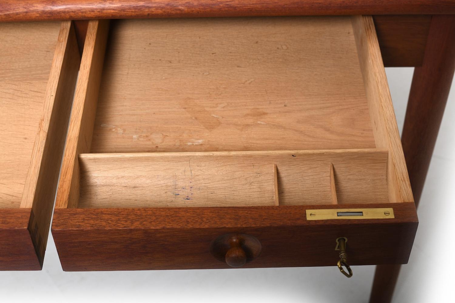 Rare Hans J. Wegner PP-312 Teak Desk 1960s. For Sale 8