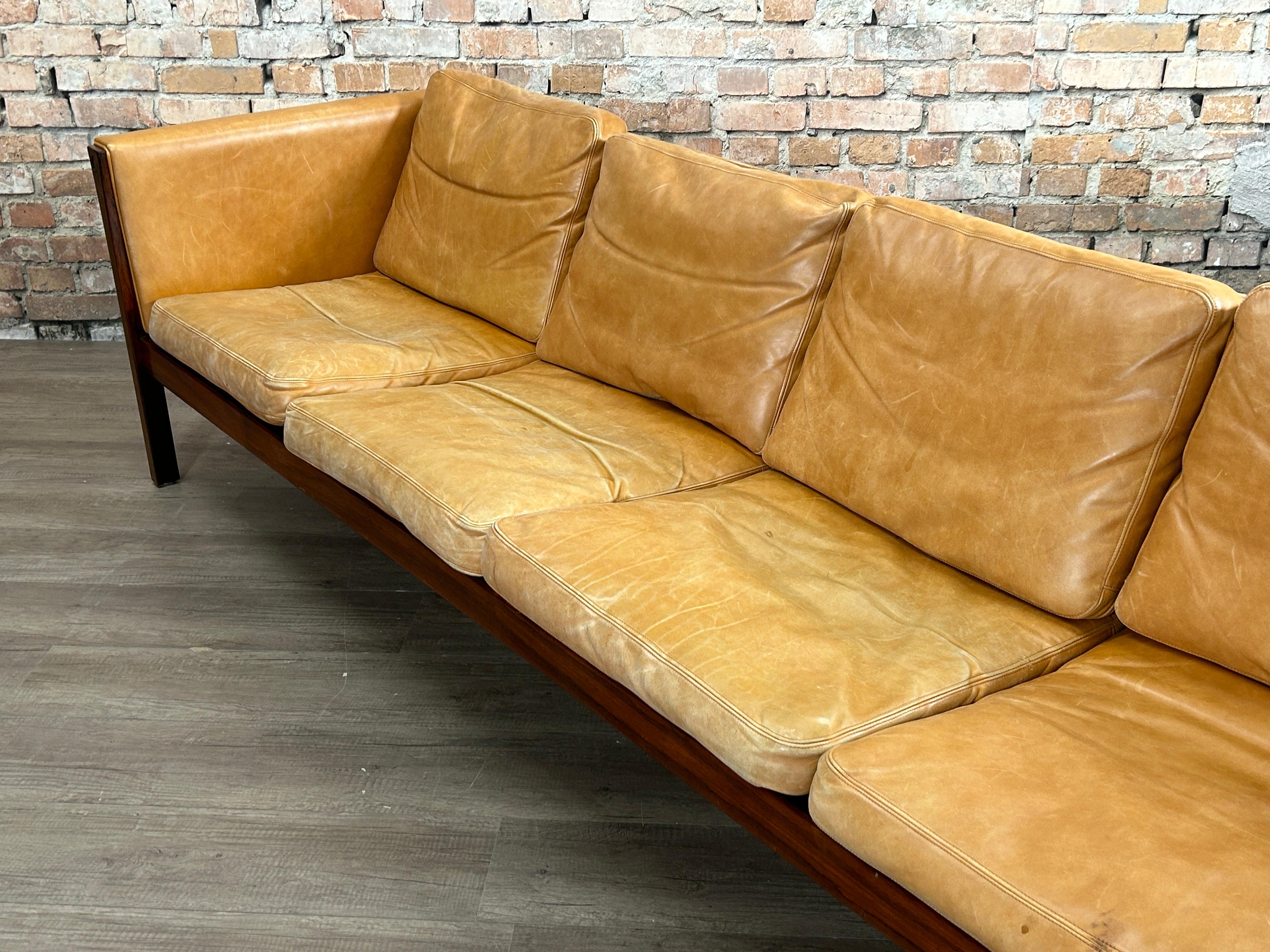 Seltenes Hans Wegner AP63 / 4 Sofa von AP Stolen aus Palisanderholz und Leder im Angebot 12