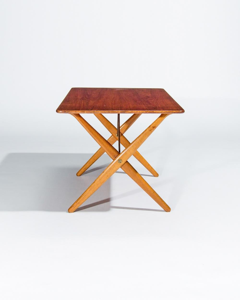 Scandinavian Modern Rare Hans Wegner Coffee Table in Teak & Oak for Andreas Tuck X Frame, Danish 195 For Sale