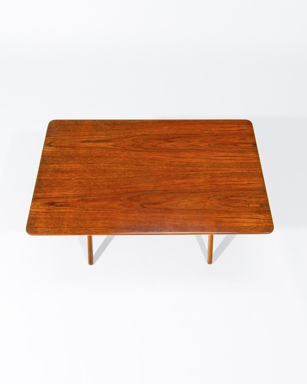 Rare Hans Wegner Coffee Table in Teak & Oak for Andreas Tuck X Frame, Danish 195 In Good Condition For Sale In London, GB