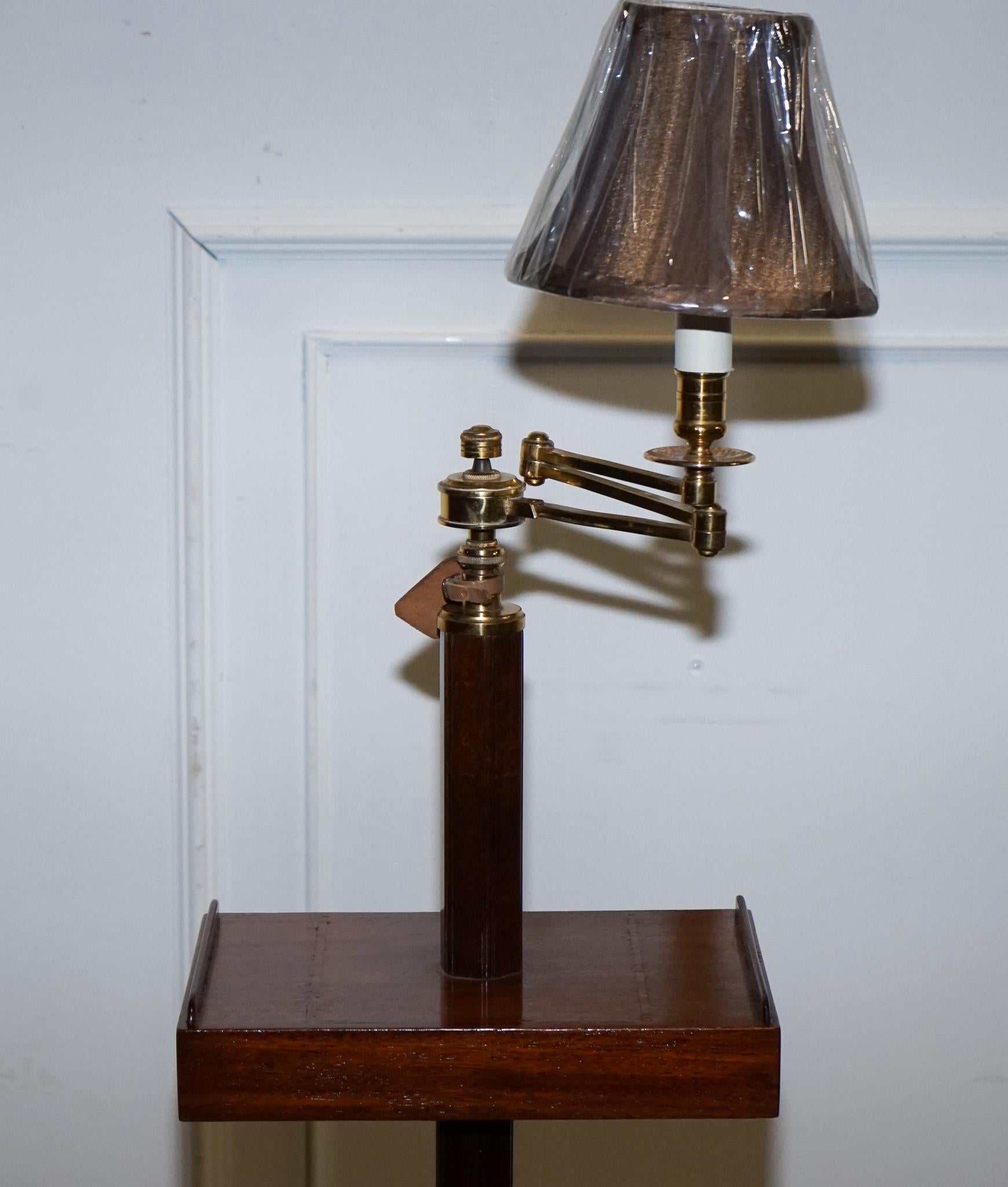 RARE HARRODS LONDON ENGLISH READING LAMP STAND SIDE TABLE WiTH LAMP For Sale 10